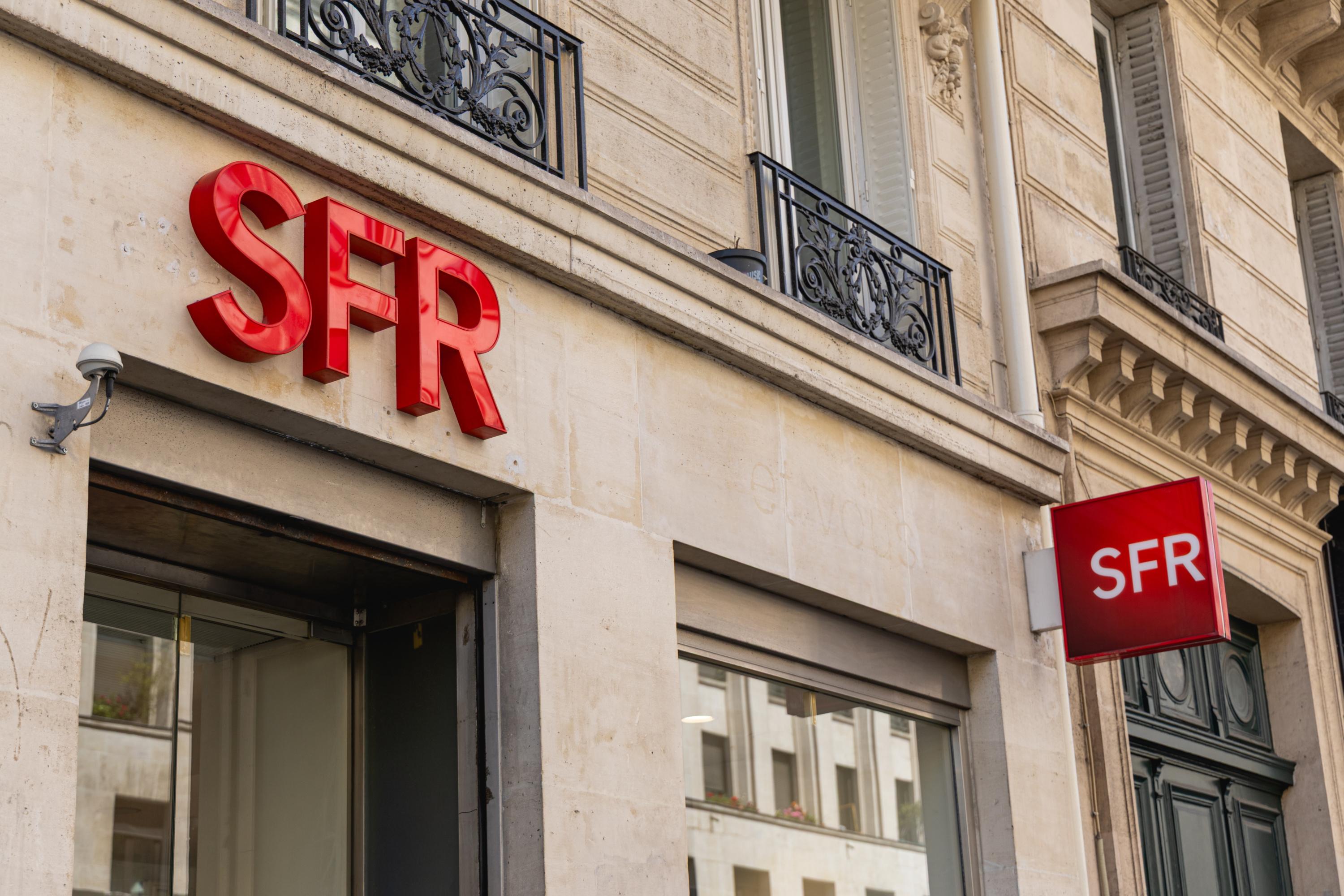 SFR : les syndicats appellent à une grève ce jeudi, inquiets pour l’avenir des salariés après le rachat du groupe