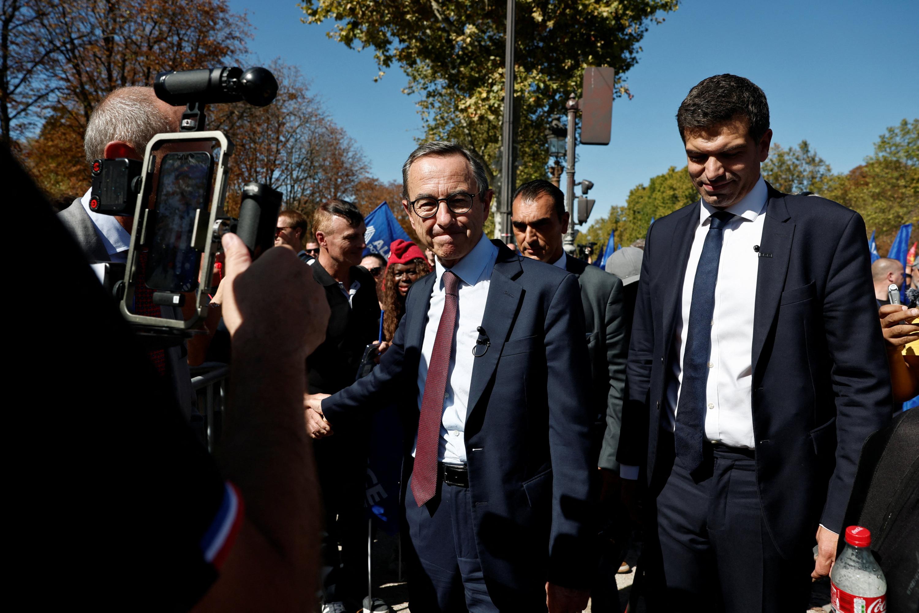 Présidentielle 2027 : Bruno Retailleau, présent à la manifestation des policiers à Paris, propose «une charte de l’ordre républicain»