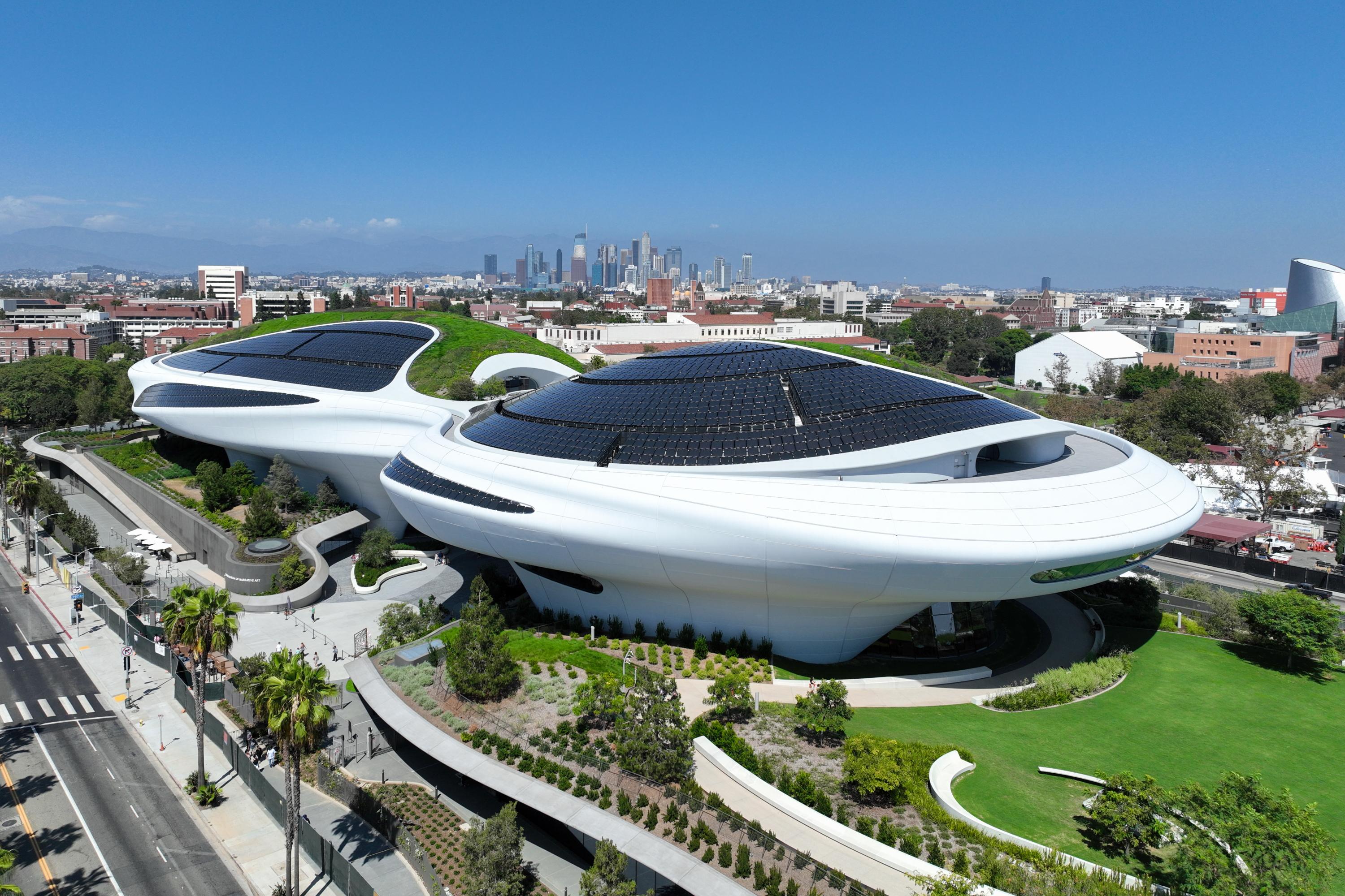 «Ce musée fait passer tous les autres pour des lieux ringards et poussiéreux» : Le Figaro a visité l’ovni culturel de George Lucas à Los Angeles
