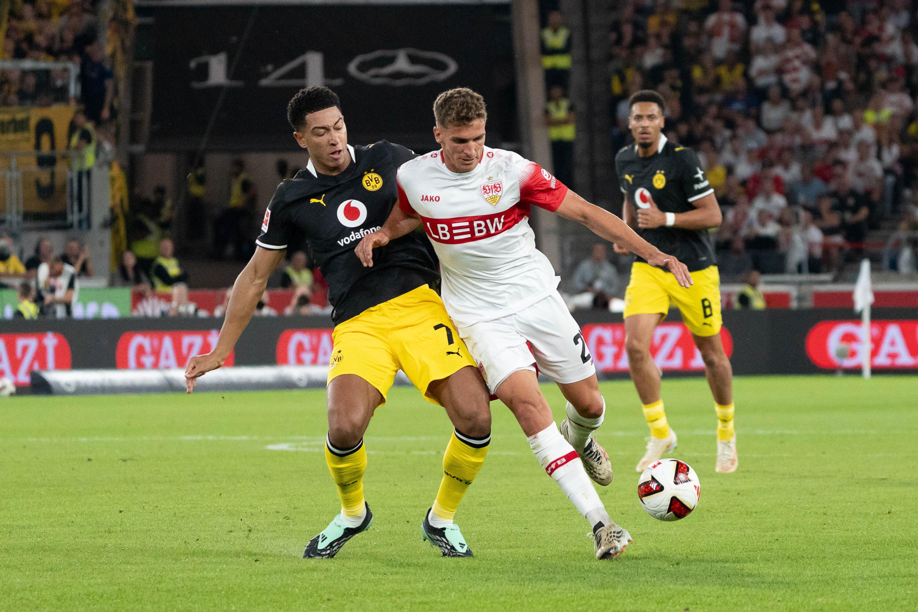 Bundesliga : en s’imposant à Stuttgart, le Borussia Dortmund s’empare de la première place