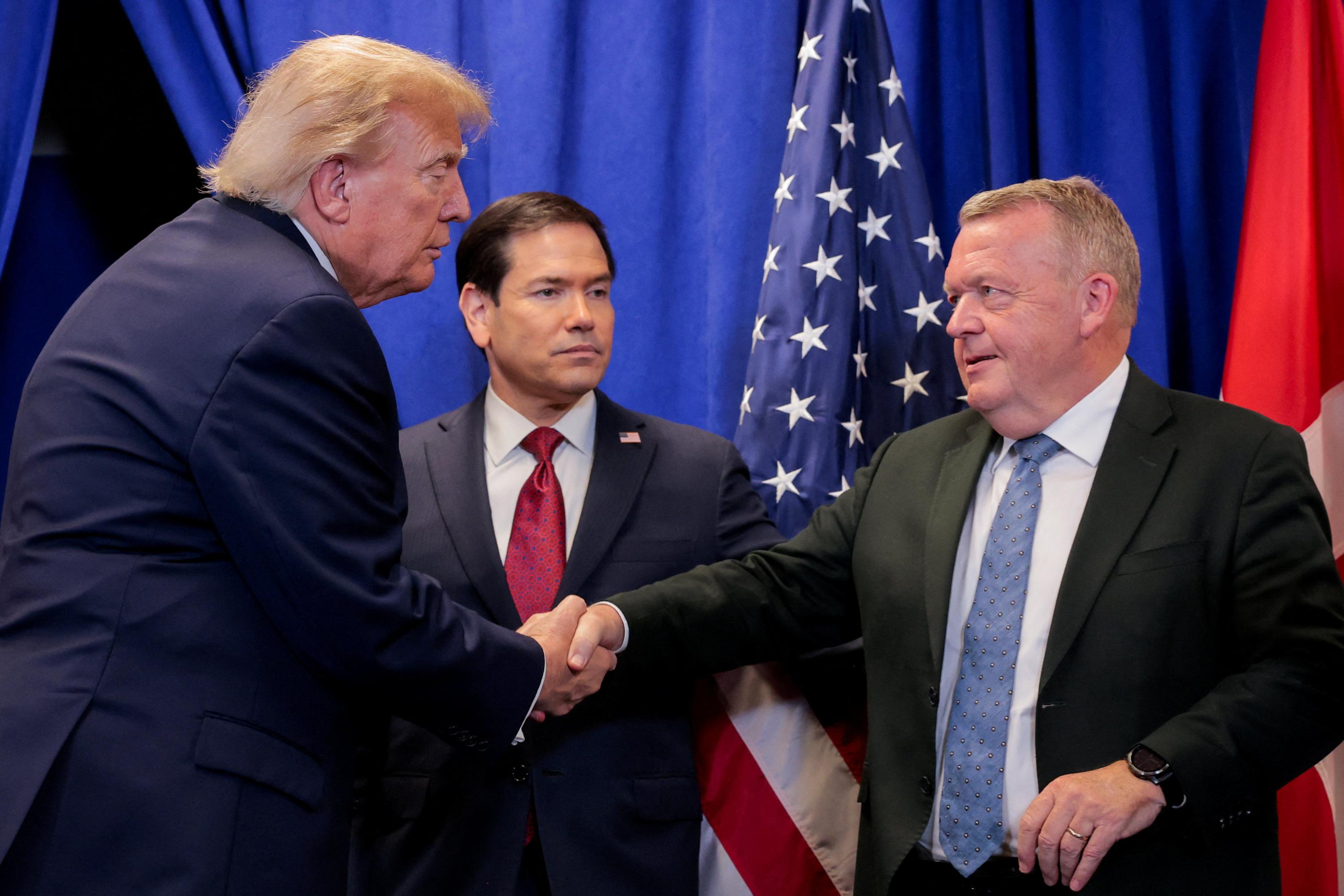 Donald Trump signe l’accord de sécurité avec le Groenland et le Danemark, «deux très grandes bases militaires» bientôt construites