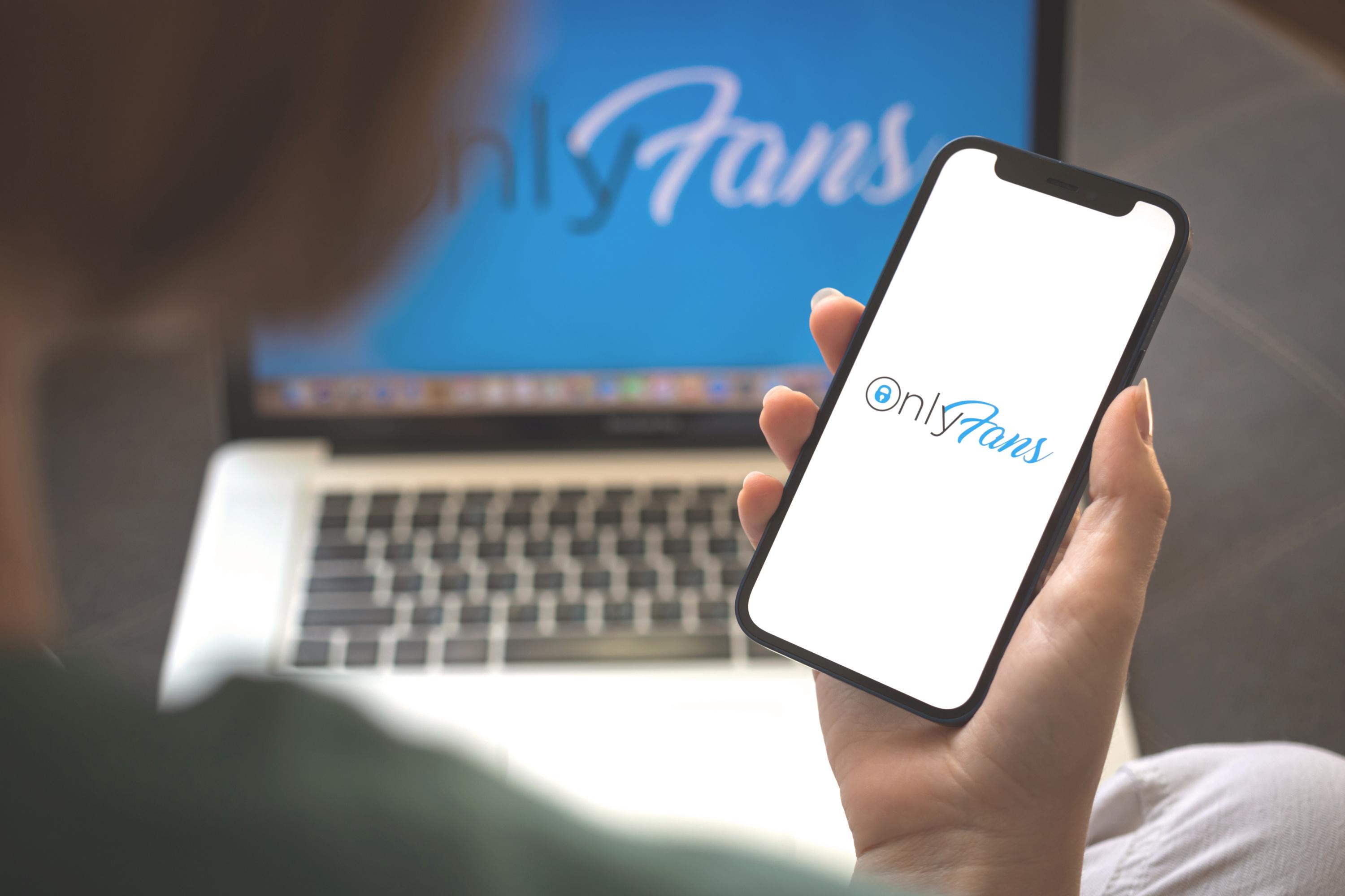 Onlyfans, Mym… Les députés veulent étendre le proxénétisme aux actes de prostitution en ligne