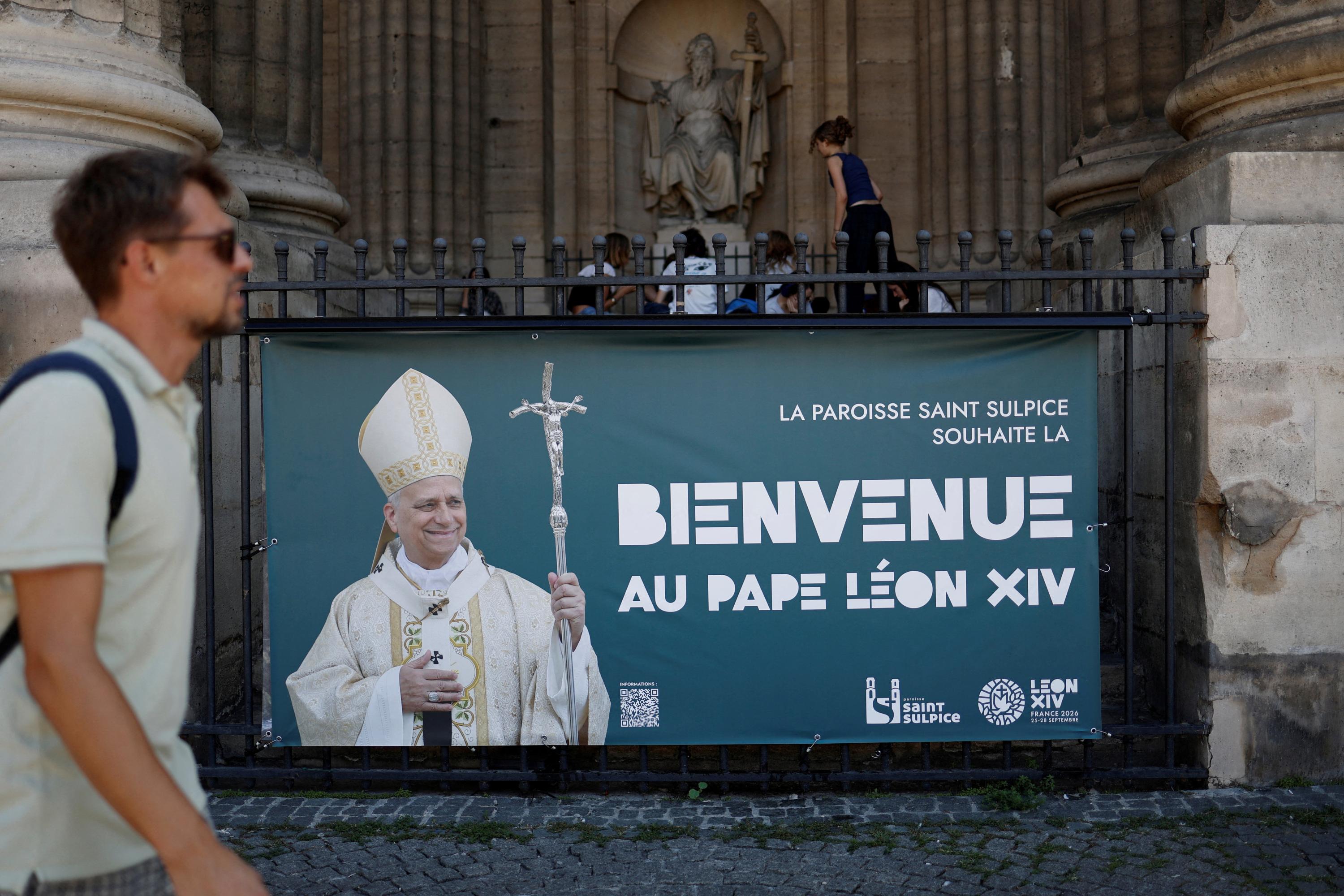 EN DIRECT - Visite du pape Léon XIV en France : messes géantes, sécurité hors norme… Le souverain pontife arrive à Paris ce vendredi