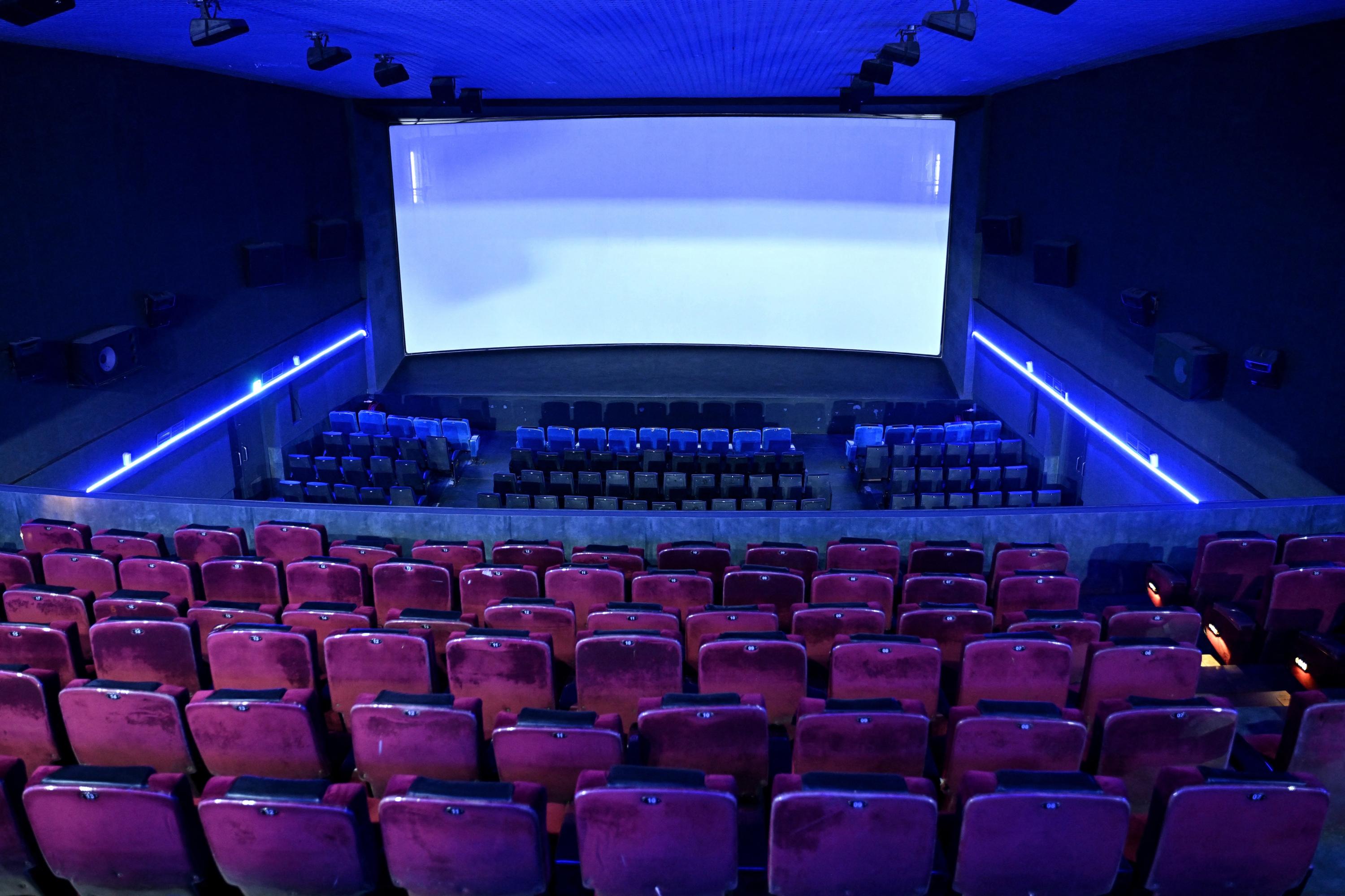 En Inde, les anciennes salles de cinéma vouées à disparaître face à la concurrence des multiplexes