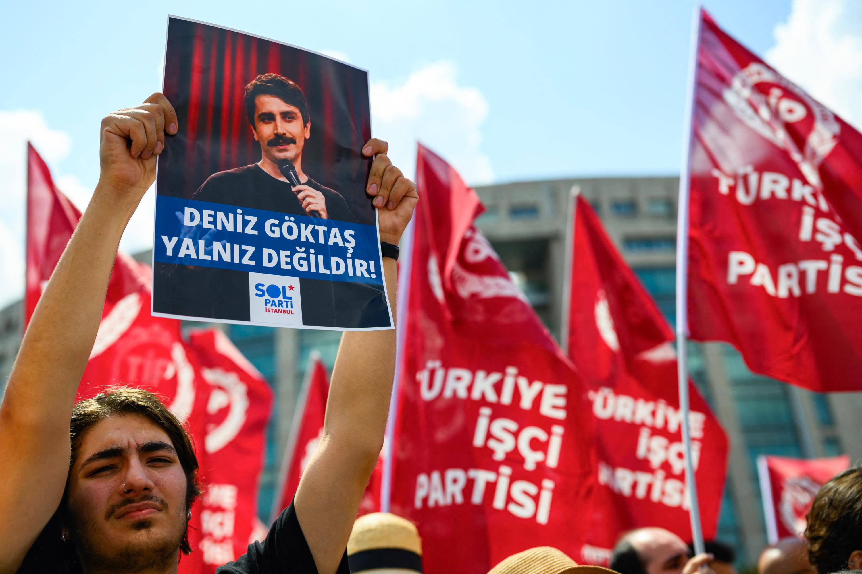 En Turquie, l’humoriste Deniz Göktas condamné à 19 mois de prison