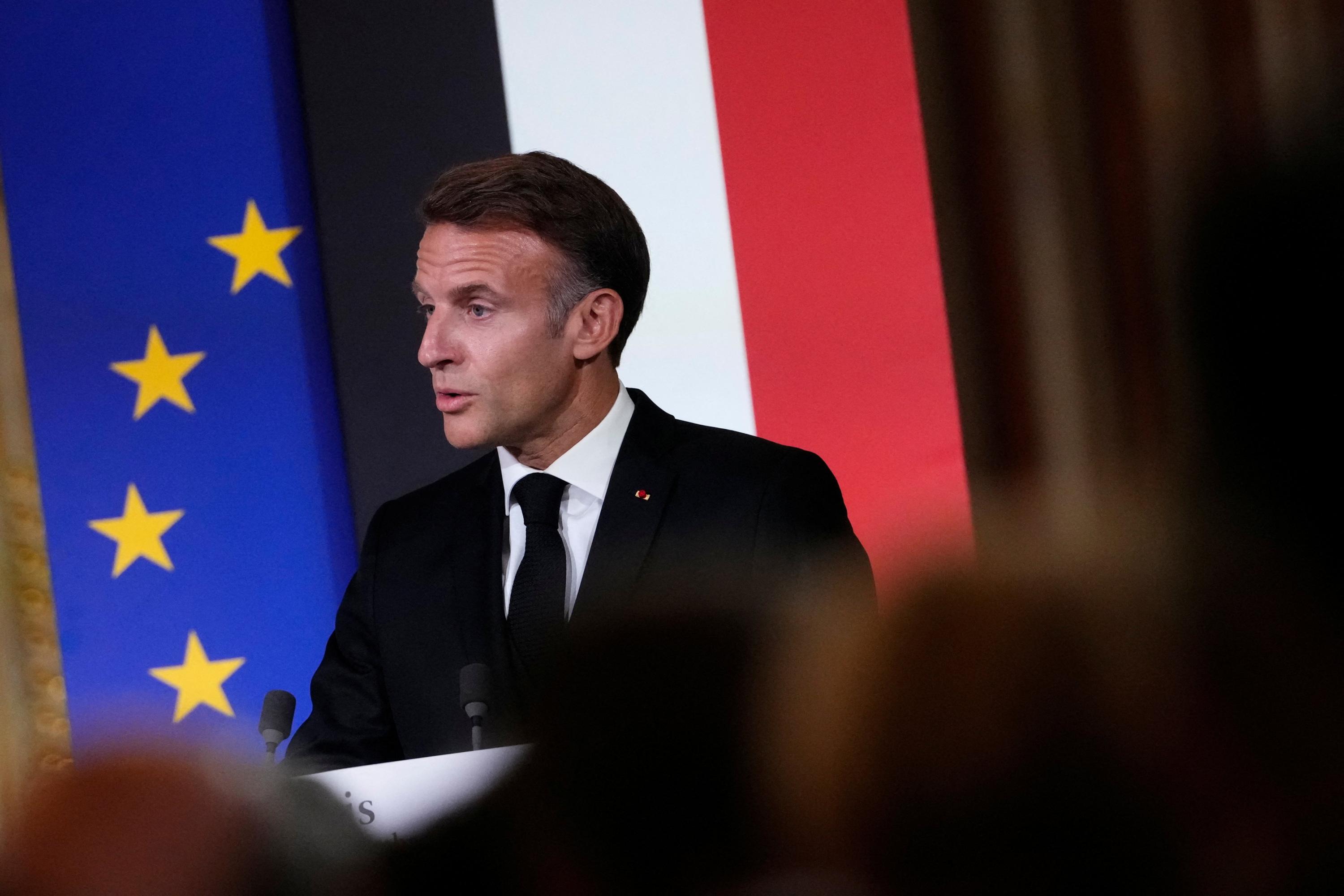 Bardella accusé d’antisémitisme : Macron juge les propos « gravissimes »