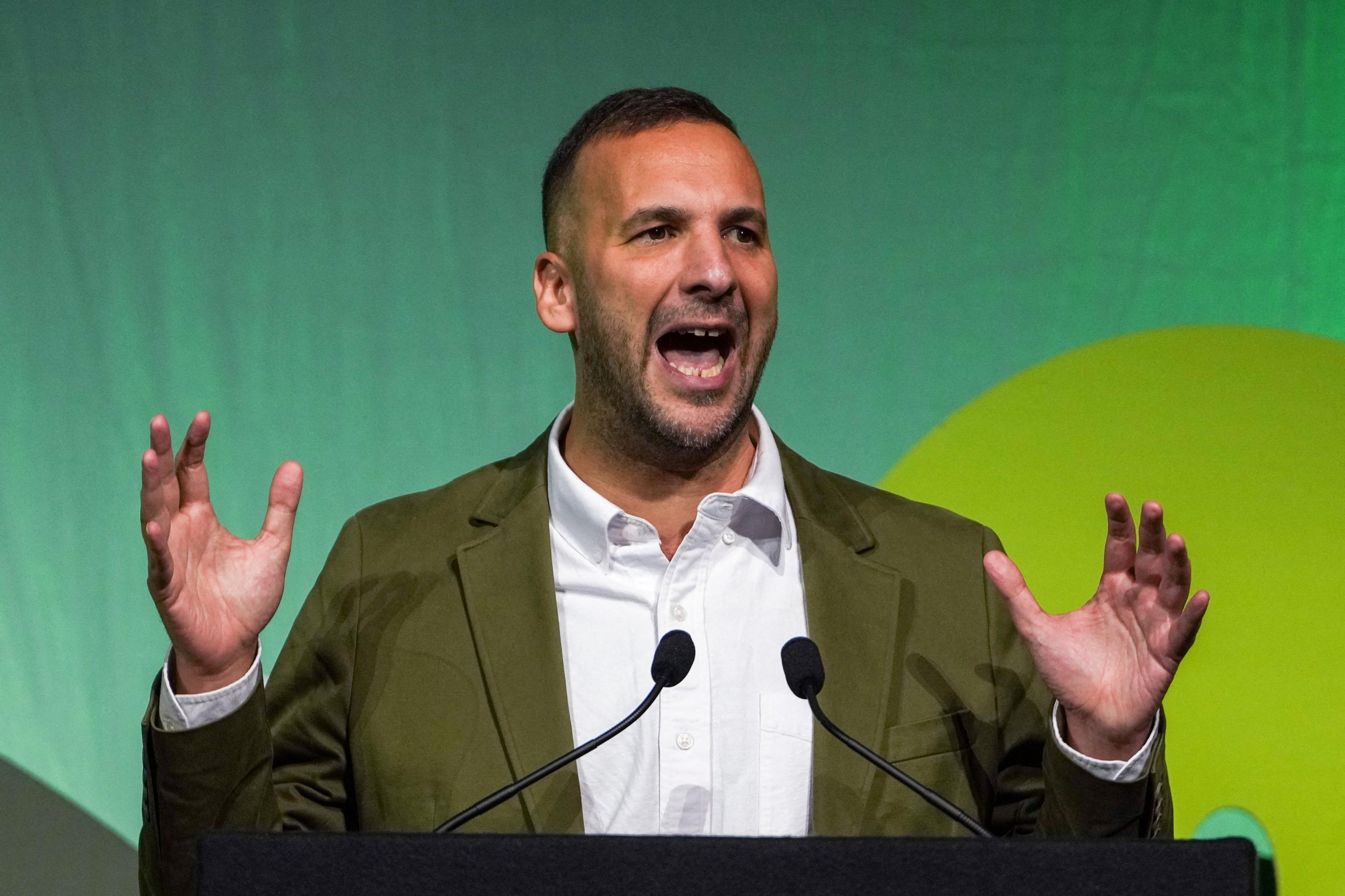 Royaume-Uni : les Verts adoptent une motion disant que «le sionisme est du racisme»