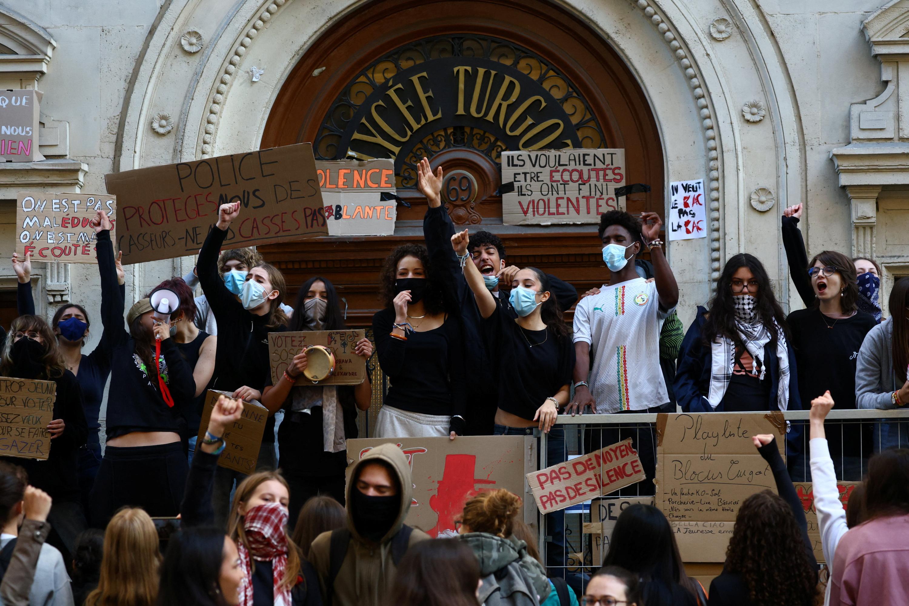 Blocage des lycées : 400 à 500 établissements perturbés en France