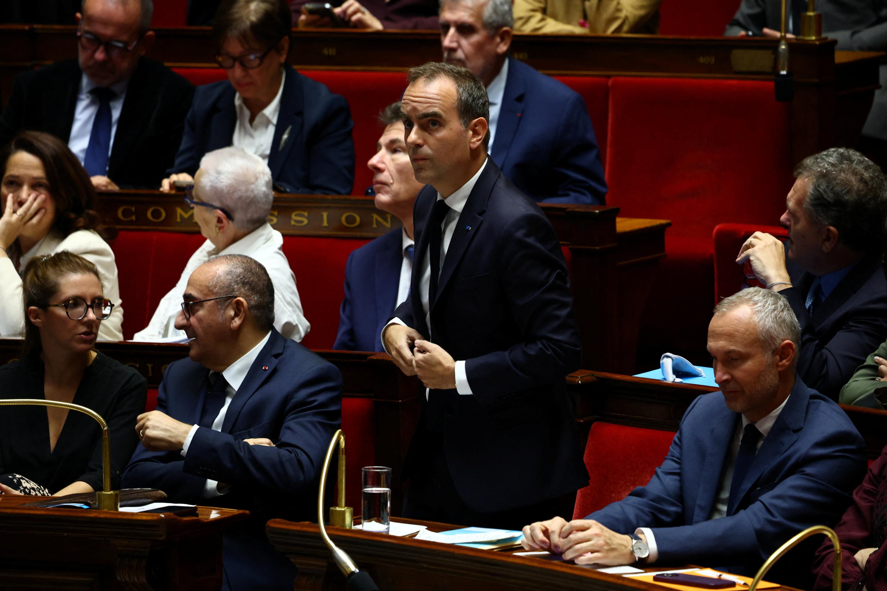 Au lendemain d'une journée de mobilisation massive des lycéens, Sébastien Lecornu s'exprimera à 18h30