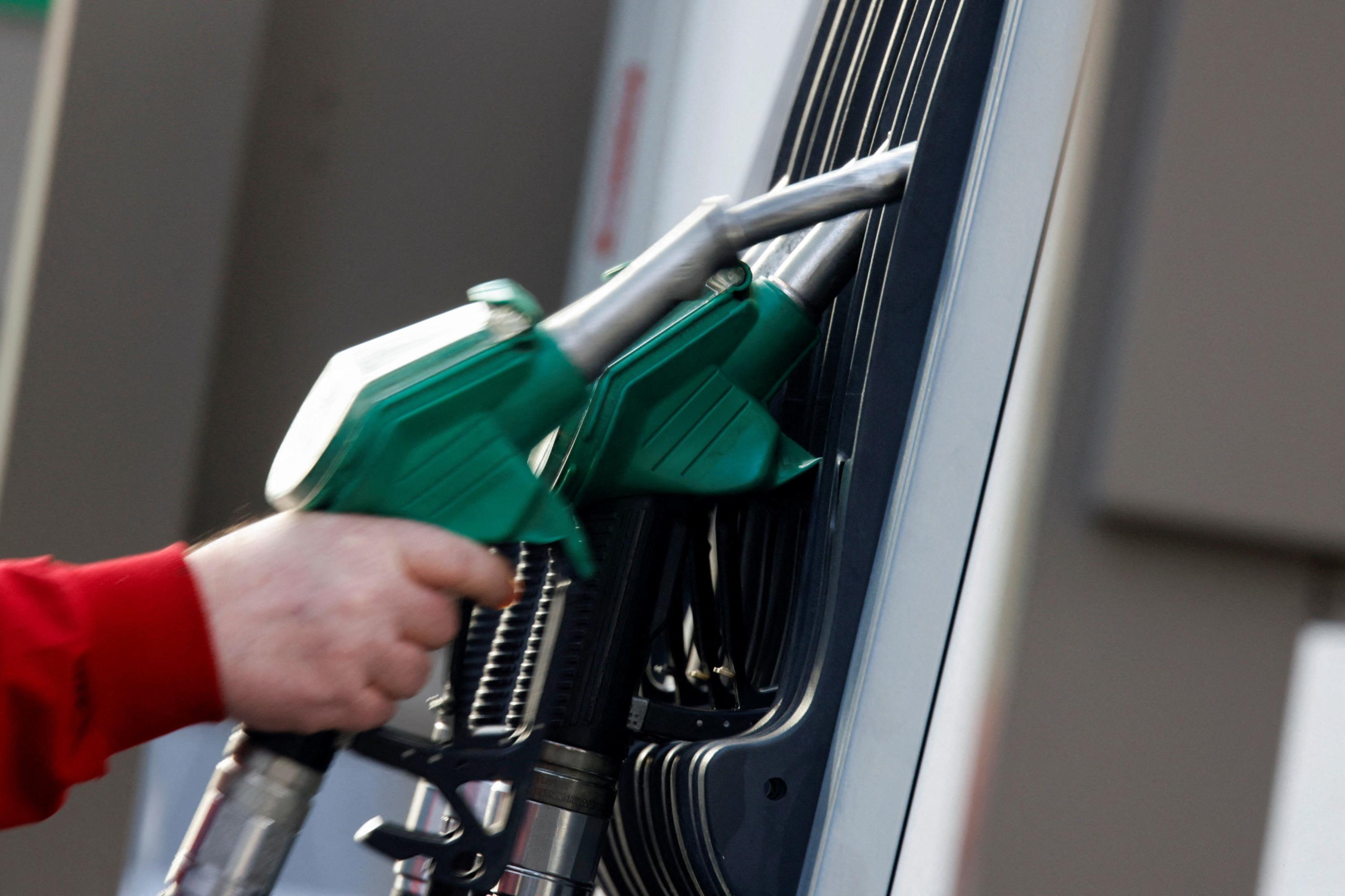 États-Unis, Pays-Bas, Algérie… D’où proviennent les carburants importés en France ?