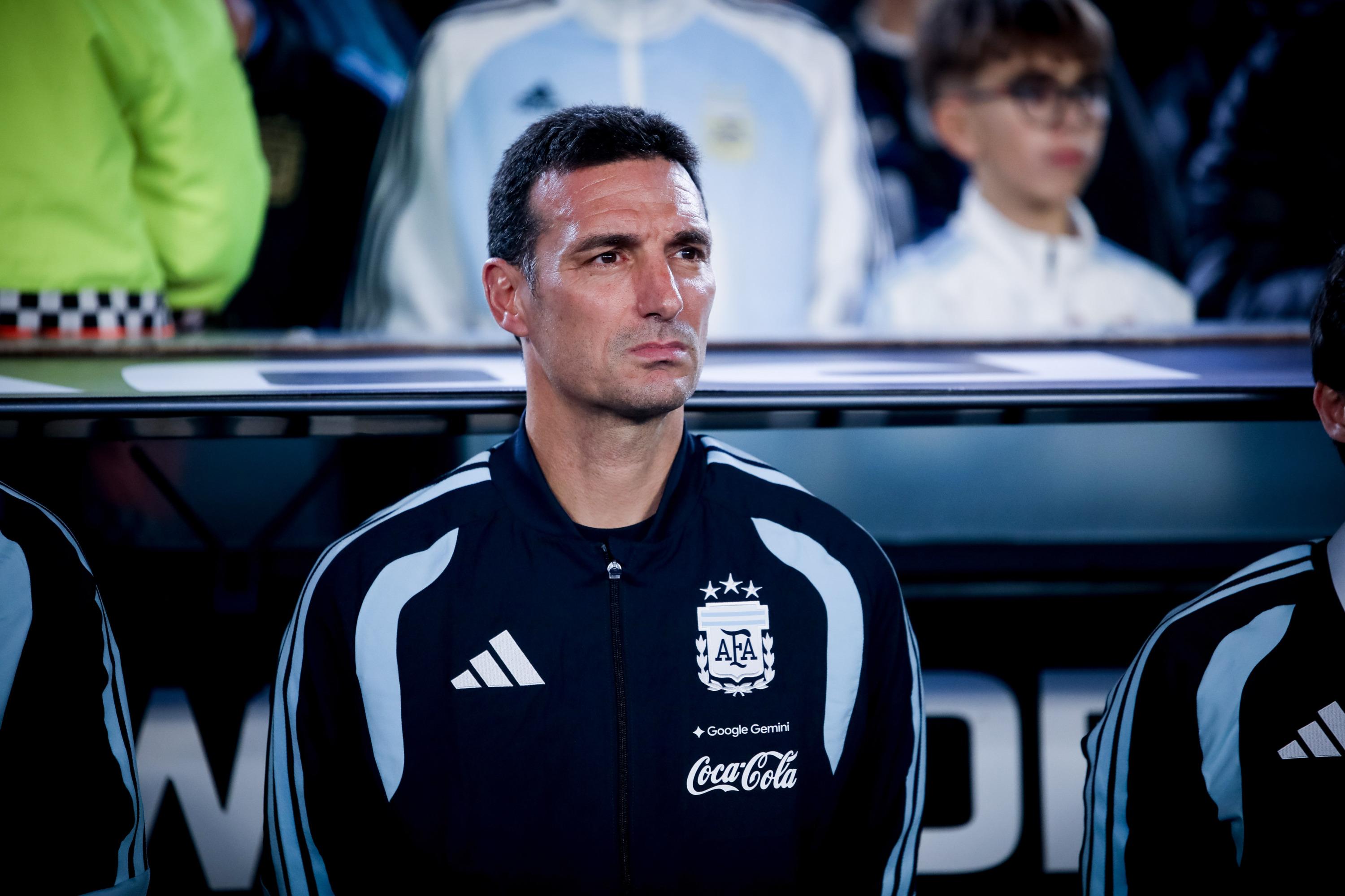 Foot : «Il n’y aura rien de tel sur le terrain», Scaloni salue la der de son «inimitable» chef d'orchestre Messi