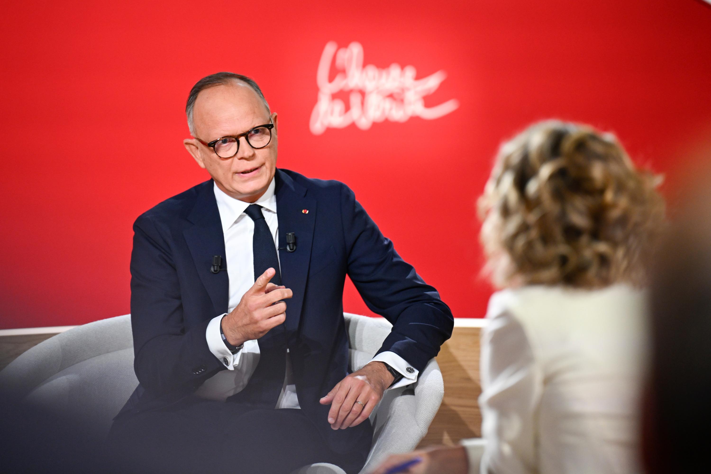 Audiences : «L’Heure de vérité» avec Édouard Philippe (France 2), battue par Intraçables (TF1) et Meurtres à… (France 3)