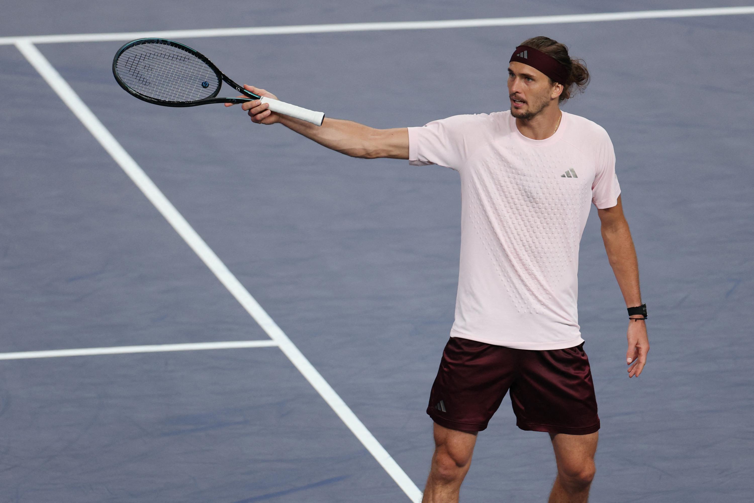 Tennis : Zverev s’en sort de justesse à Shanghai