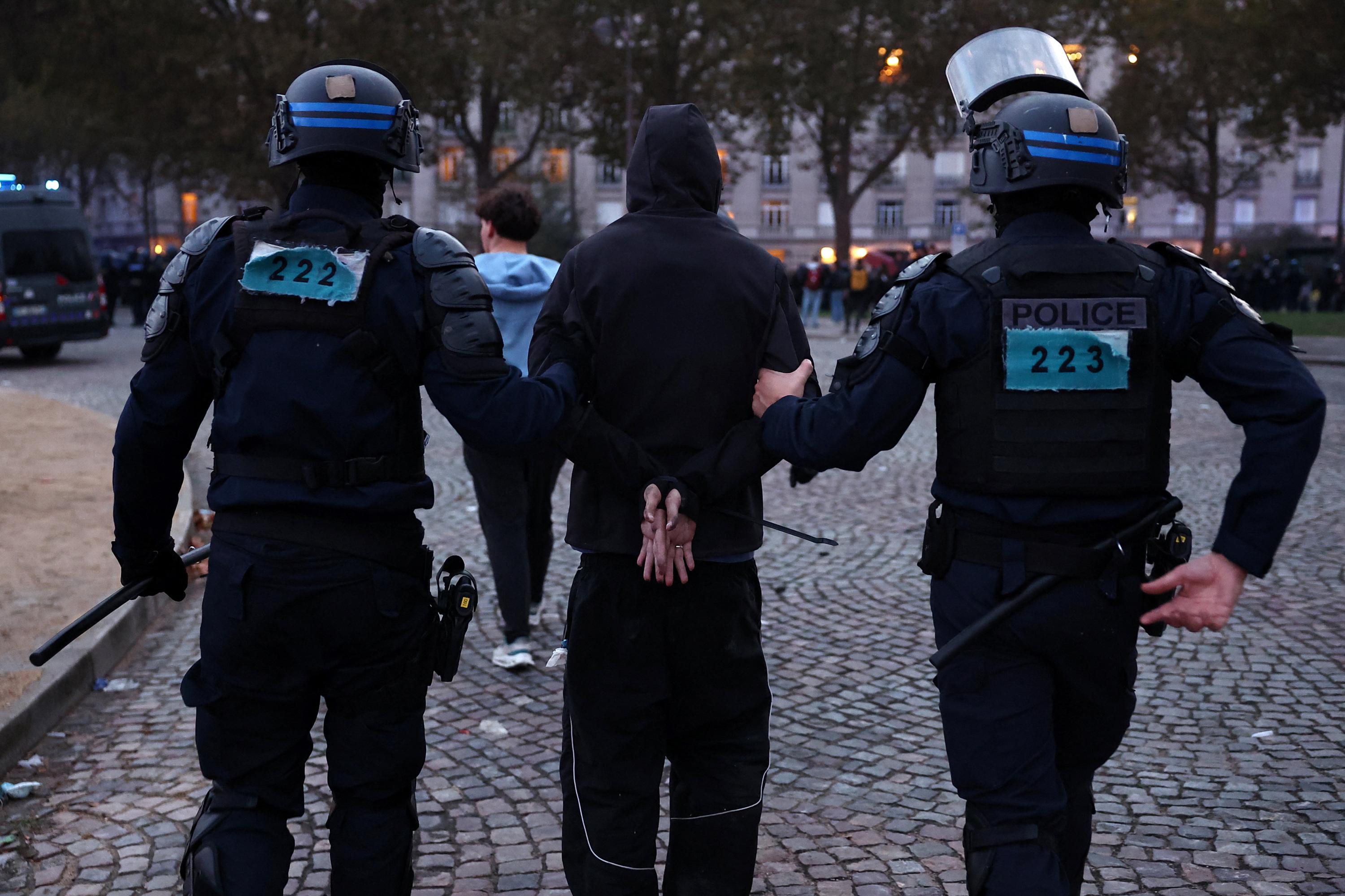 Mobilisation des lycéens : près de 8000 personnes placées en garde à vue depuis le début du mouvement