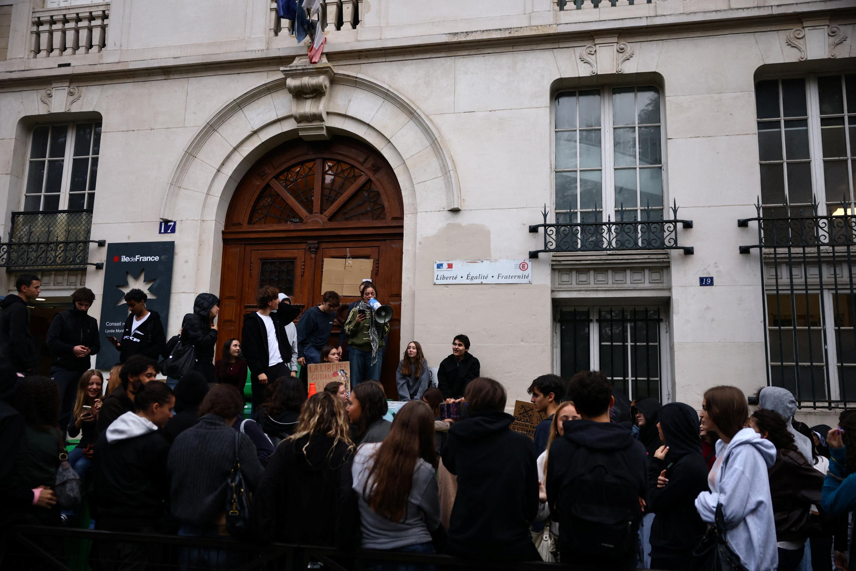 EN DIRECT - Colère des lycéens : 96% des lycées ouverts, selon le ministre de l’Éducation nationale
