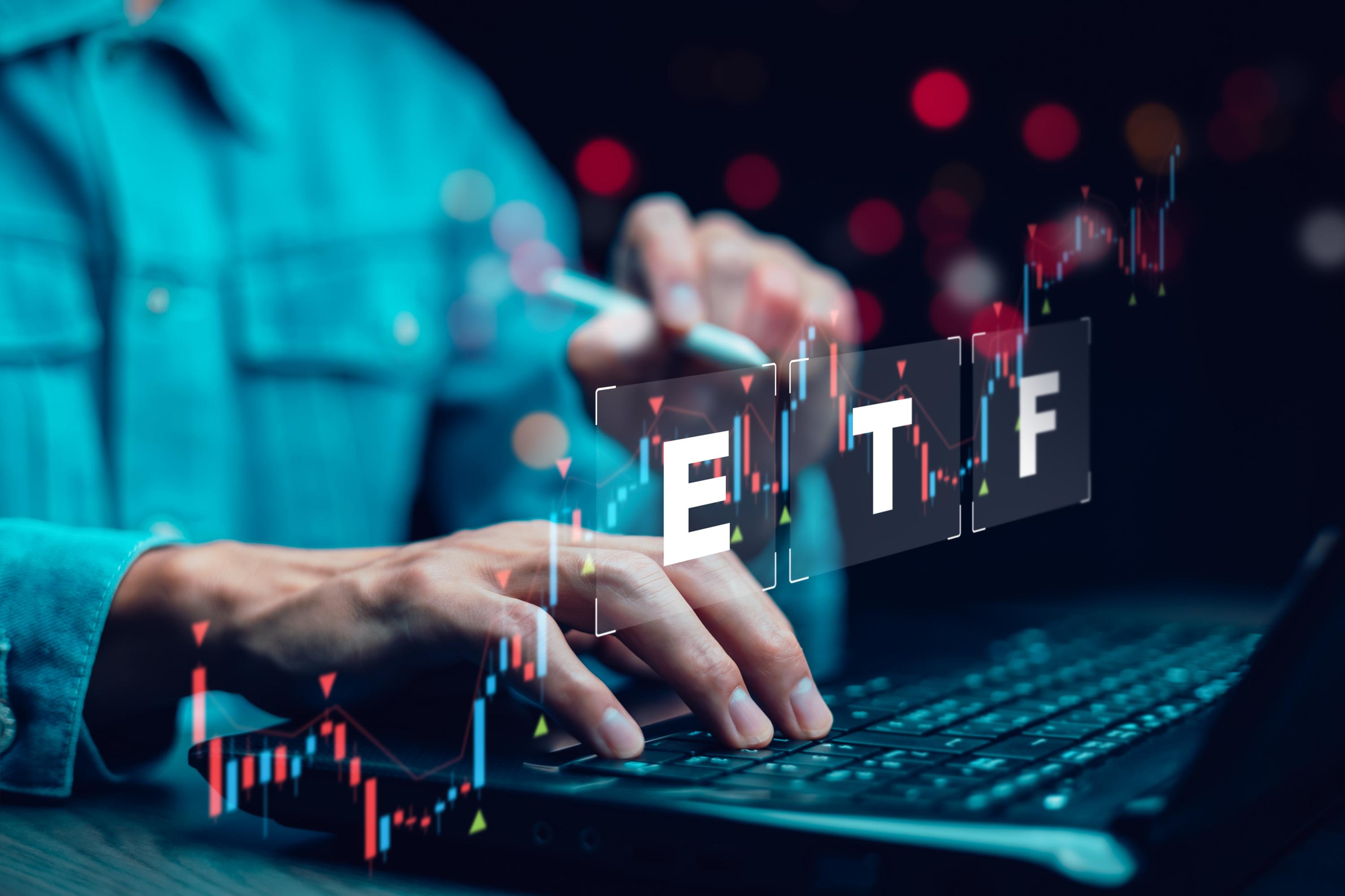 Ce gérant confie ses 5 ETF à l’IA pour battre les grands indices mondiaux… et les résultats suivent