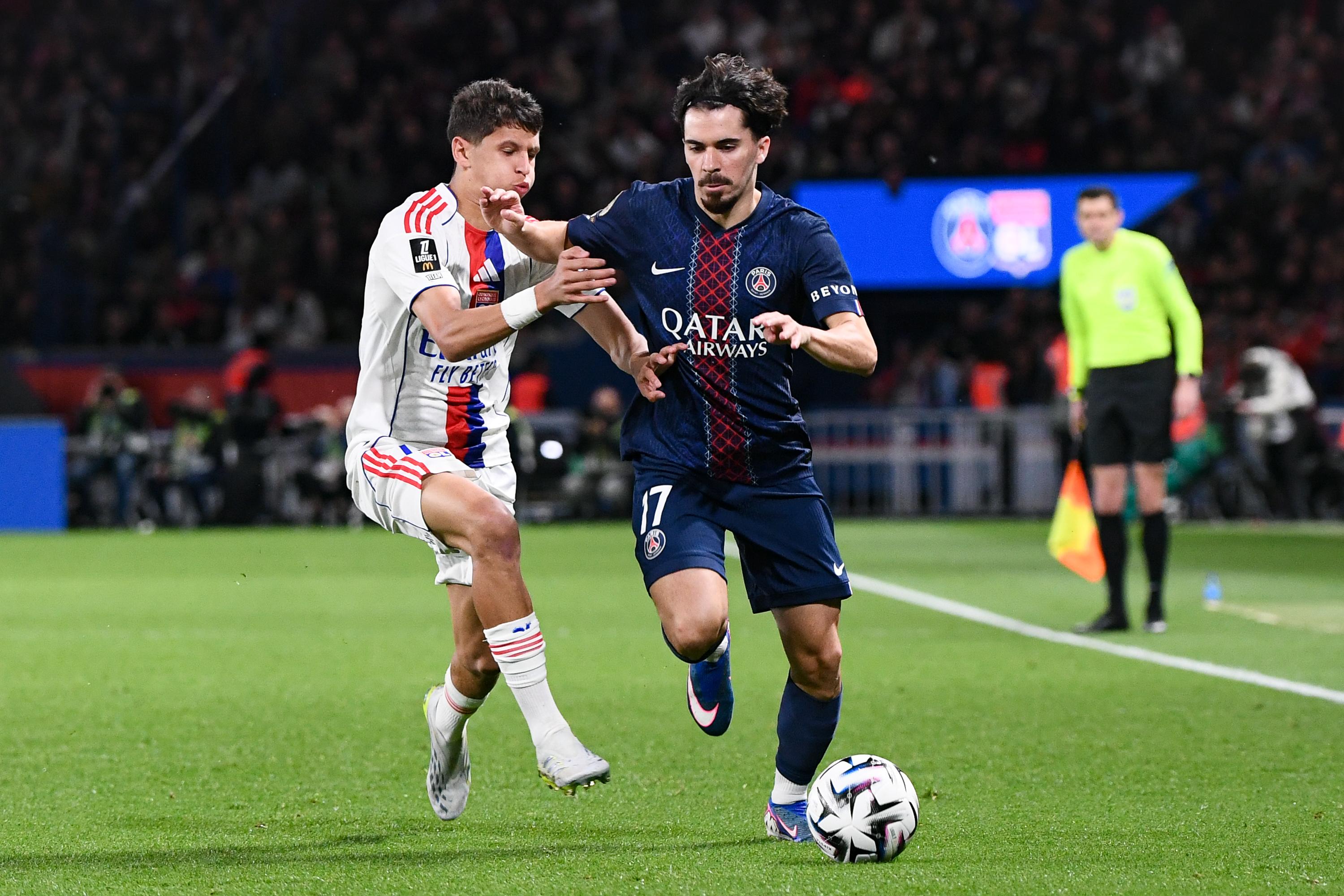 Ligue 1 : l’affiche entre le PSG et Lyon reportée à cause de nouvelles manifestations dans la capitale ?
