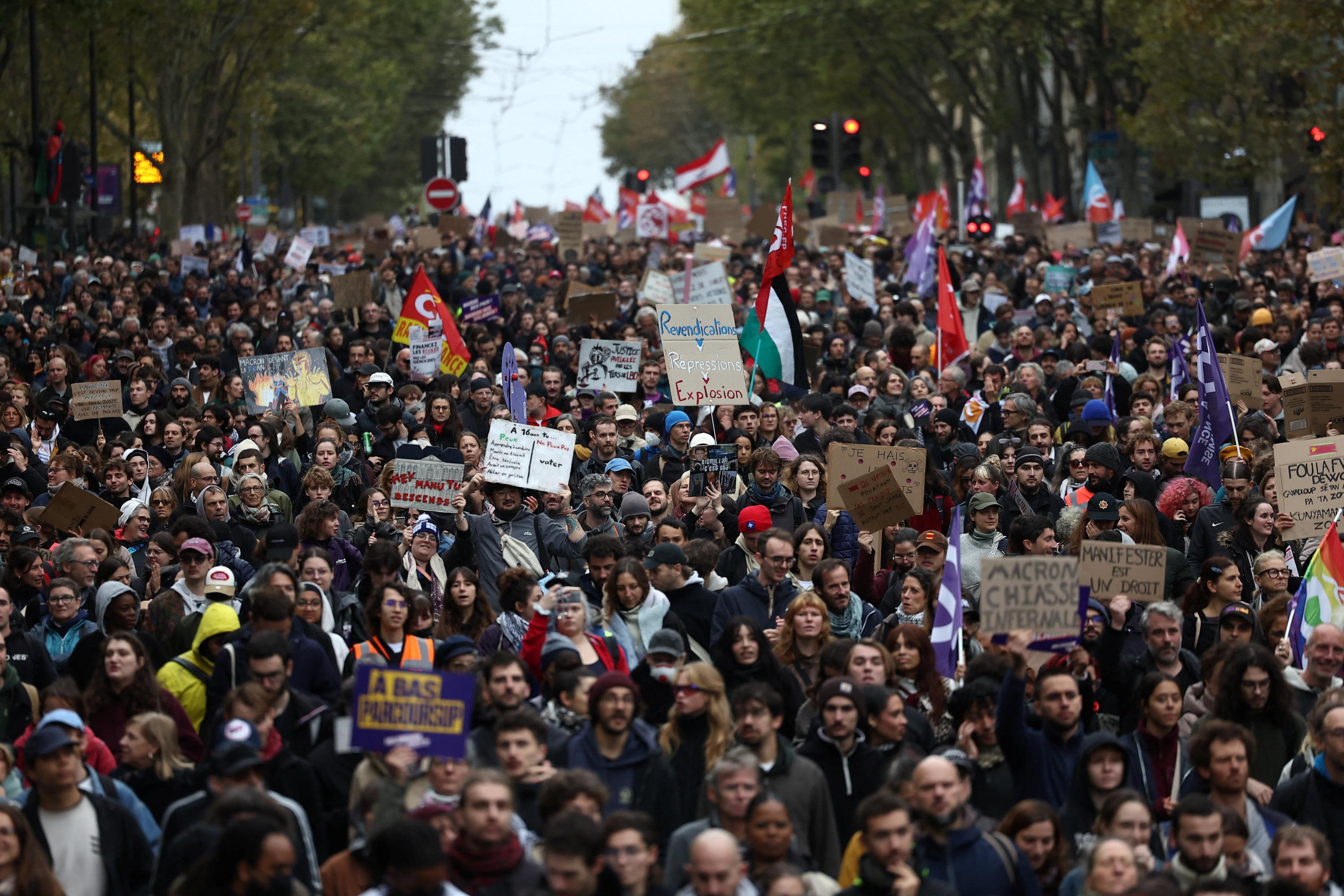 EN DIRECT - Manifestation à Paris : 142 interpellations dont 126 gardes à vue, indique la préfecture
