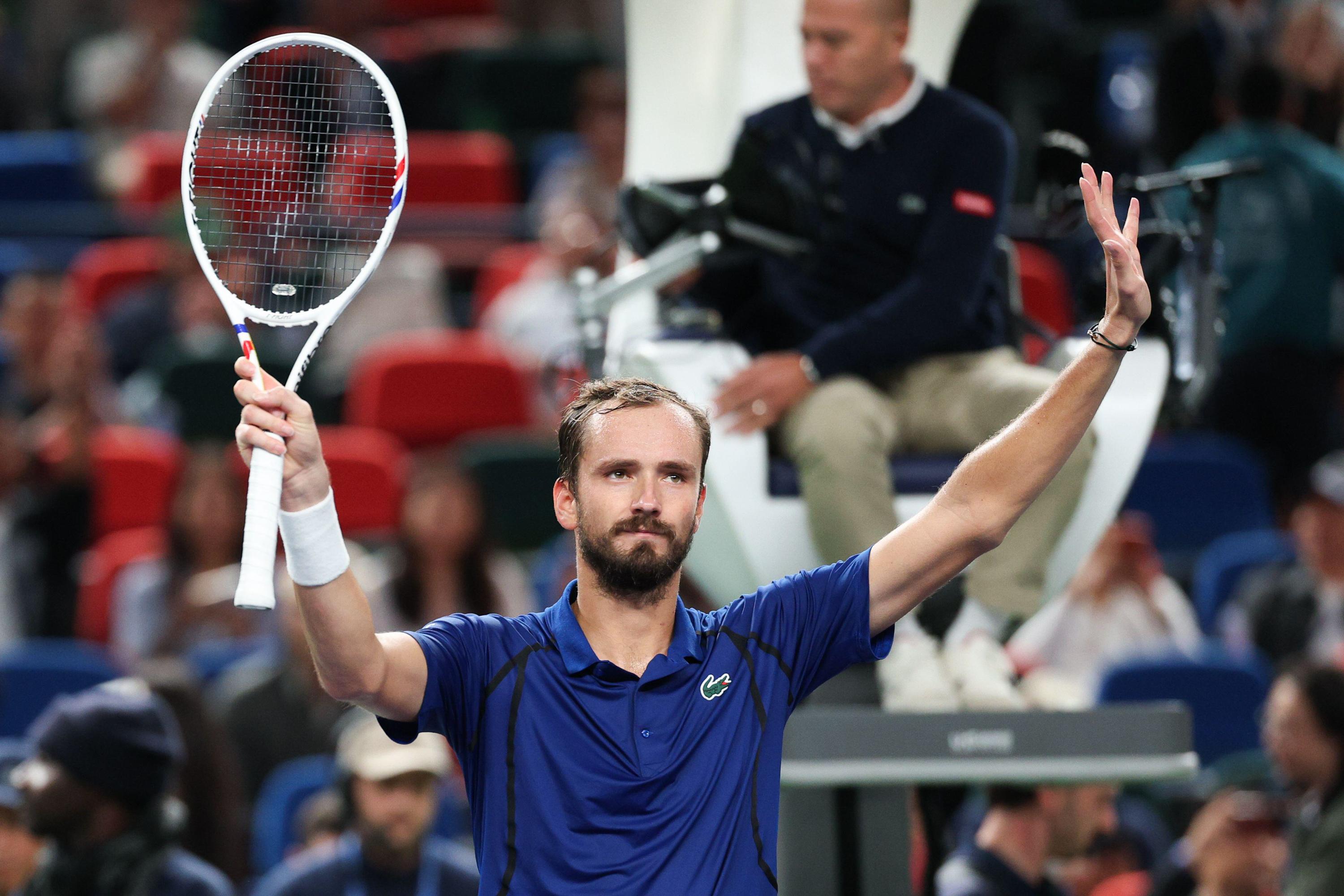 Tennis : Daniil Medvedev renverse Basilashvili et décroche le 25e titre de sa carrière à Almaty