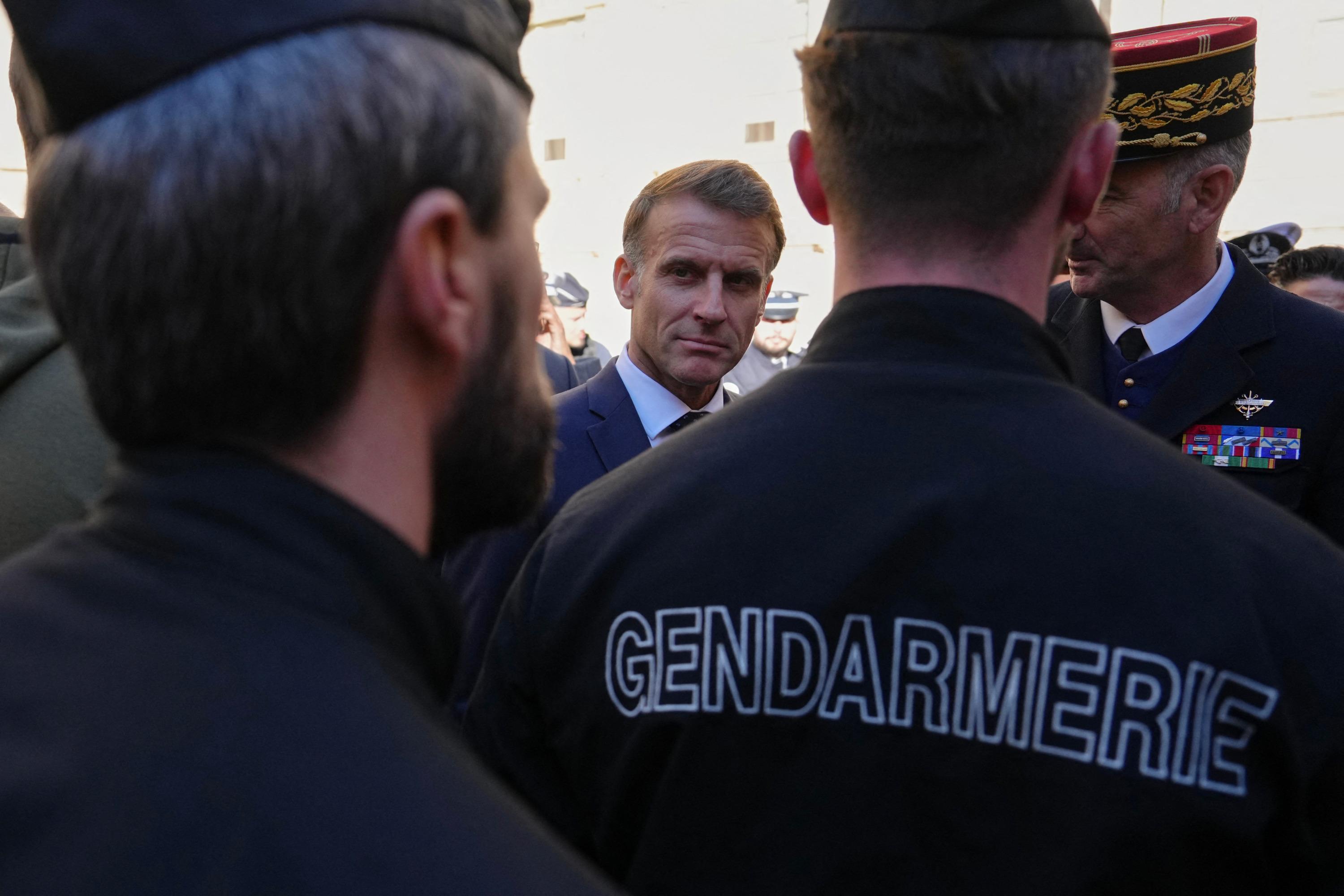 EN DIRECT - Colère sociale : Macron juge «pas normal» que la France «soit dans cet état d’ébullition» à six mois de la présidentielle
