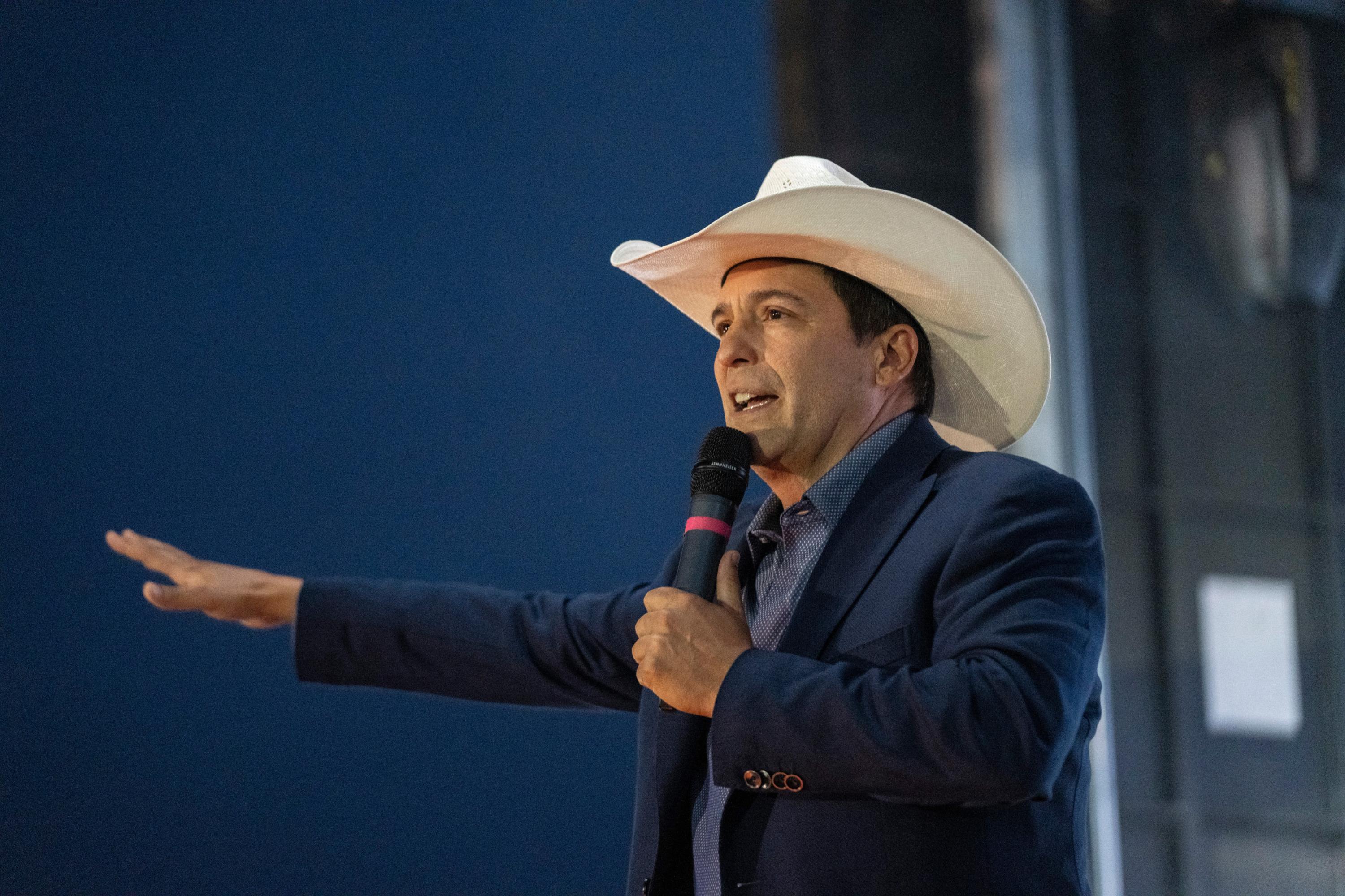 Au Texas, un chanteur de tex-mex veut faire résonner la voix démocrate aux midterms