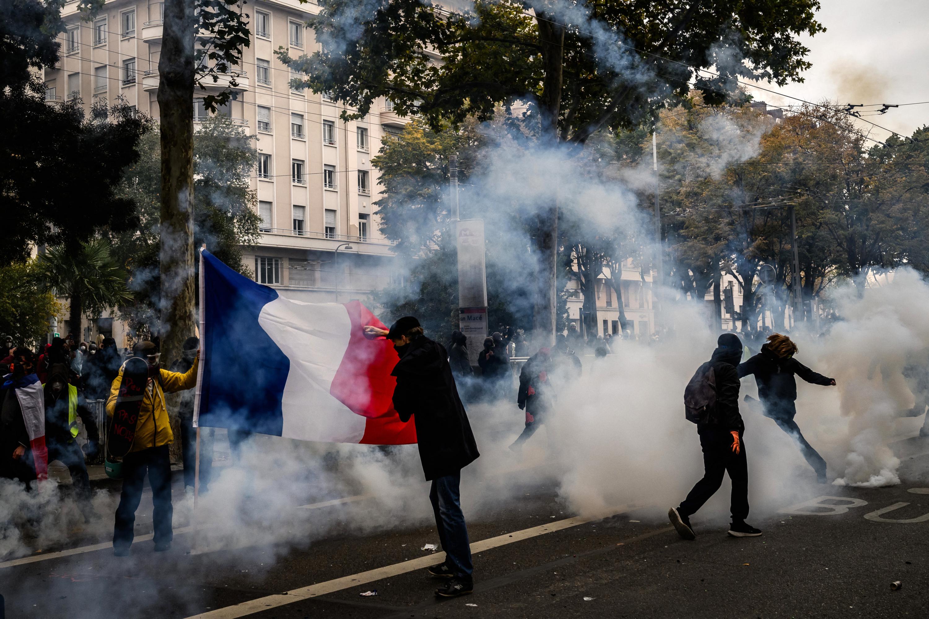 EN DIRECT - Manifestations du 31 octobre : situation tendue à Lyon et Marseille, la plupart des cortèges se dispersent dans le calme