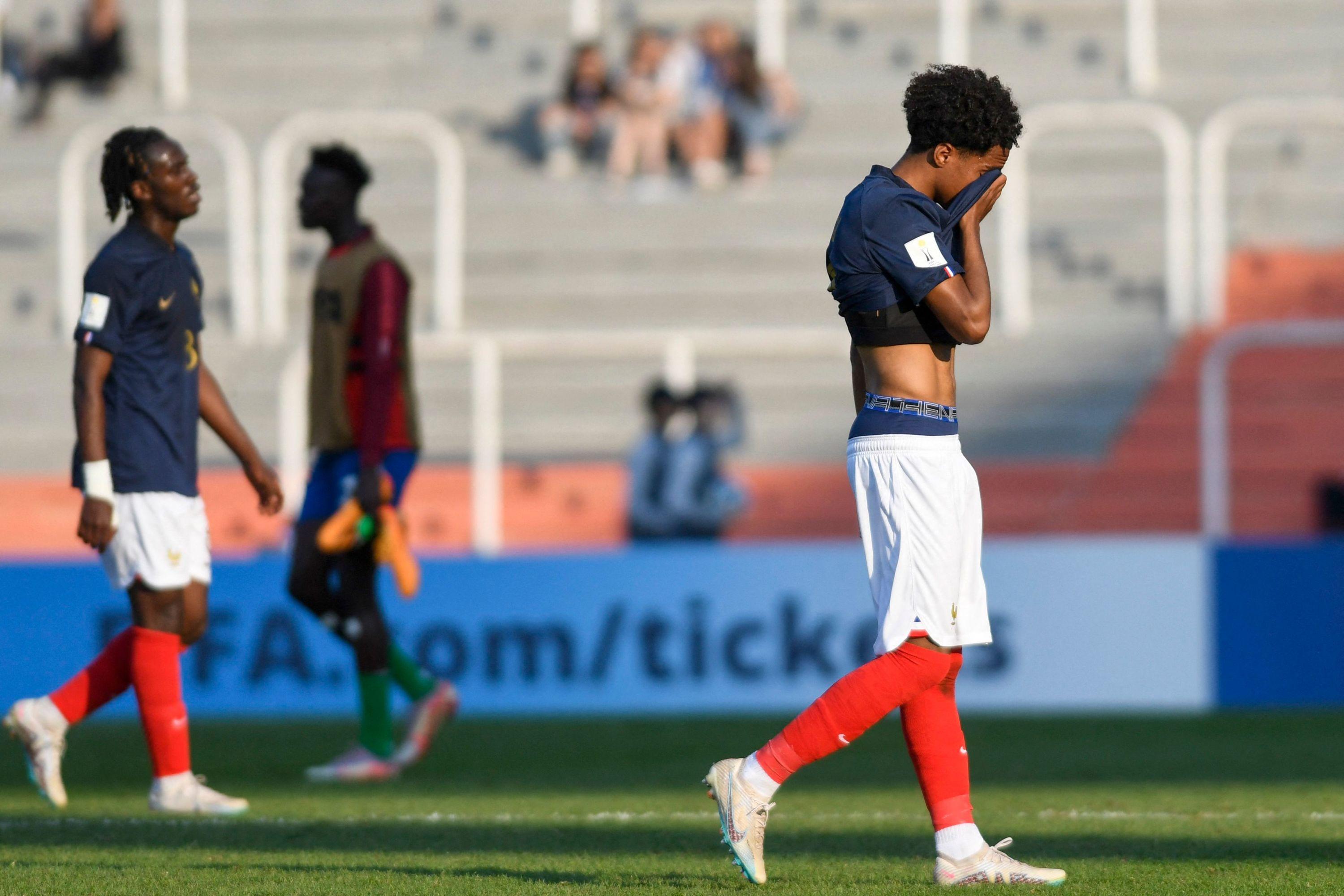 Foot : les Bleuets battus par la Gambie et proches de la sortie au Mondial U20