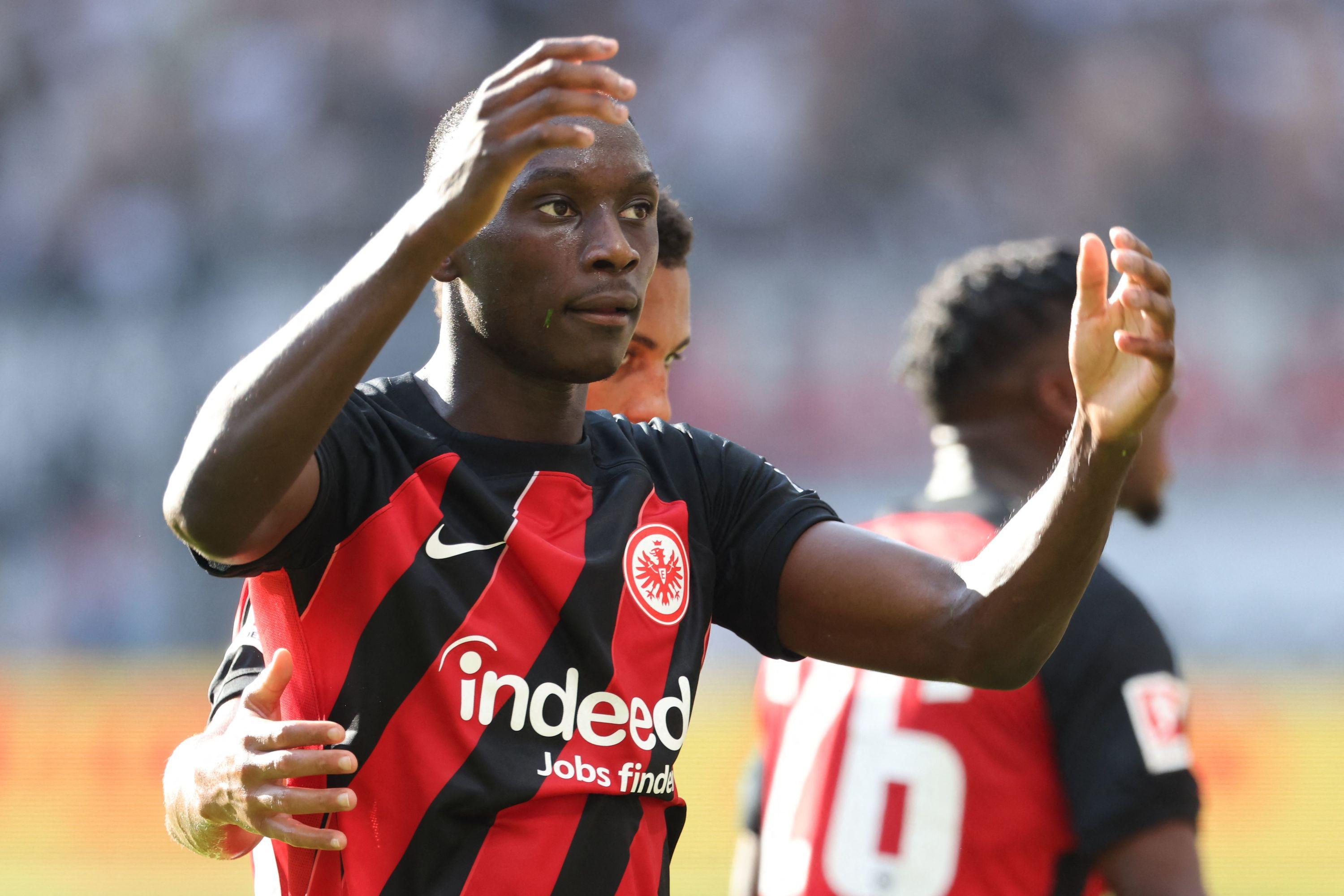 Bundesliga : Kolo Muani guide Francfort, Behrens voit triple pour l'Union Berlin