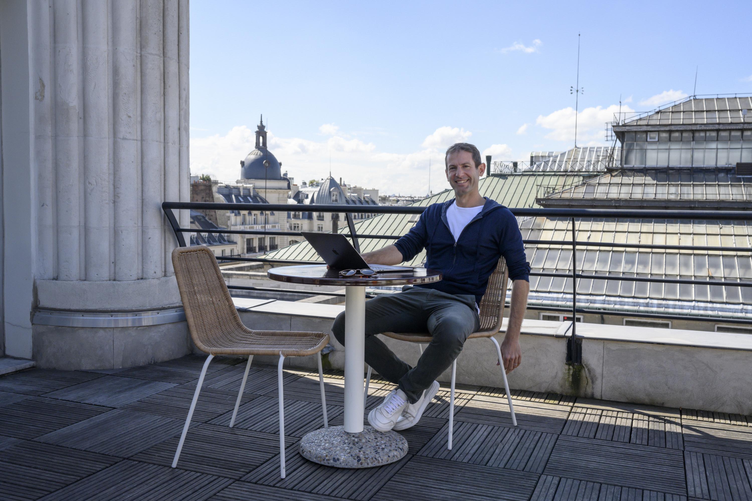 Dans le bureau de Clément Alteresco, fondateur de la société Morning, spécialisée dans les espaces de travail et l’aménagement de bureaux