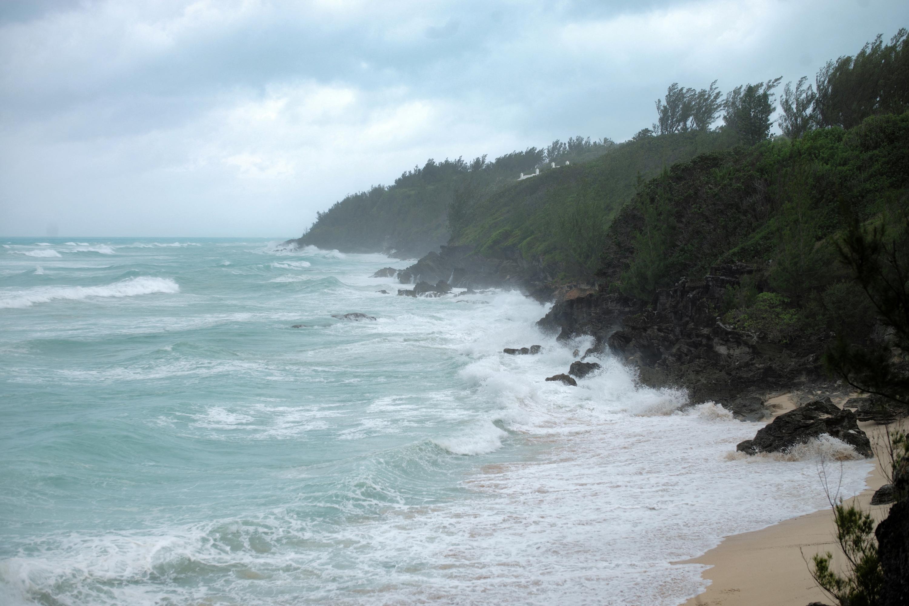 L'ouragan Ernesto s'approche des Bermudes