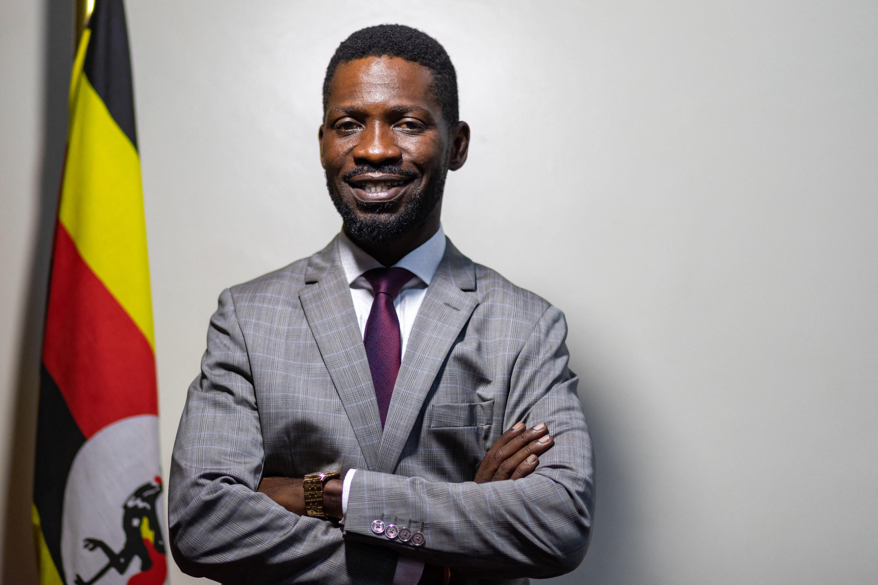 Ouganda: l'opposant Bobi Wine touché à la jambe par un tir de police