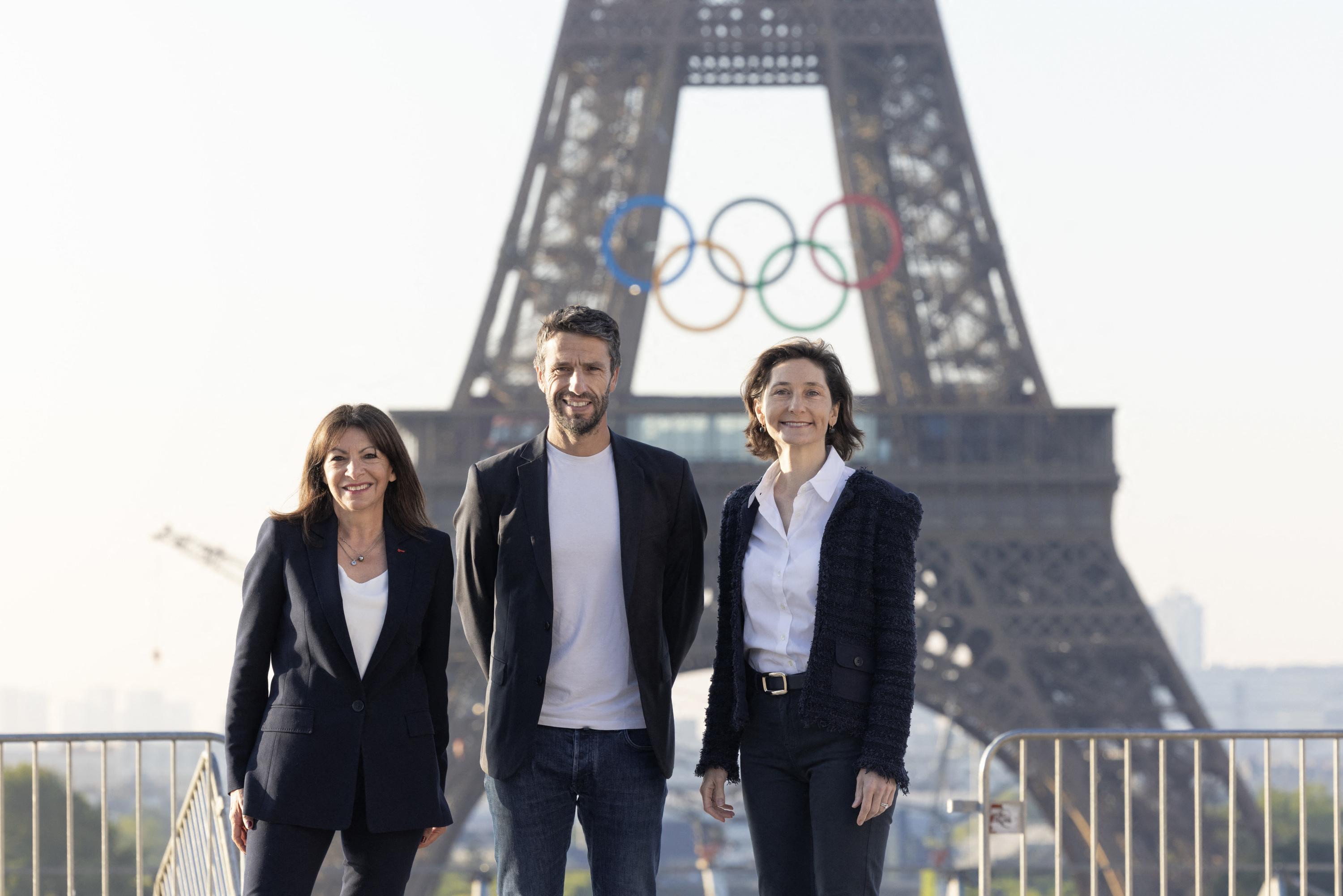 Garder les anneaux olympiques sur la tour Eiffel&amp;nbsp;: ne pas prolonger un amour d’été