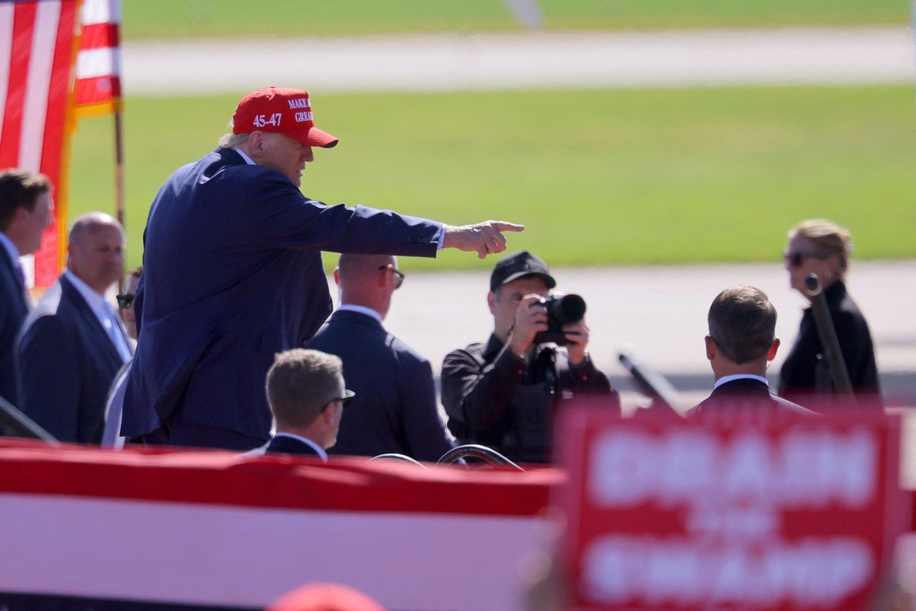 Donald Trump cherche désespérément la parade contre Kamala Harris