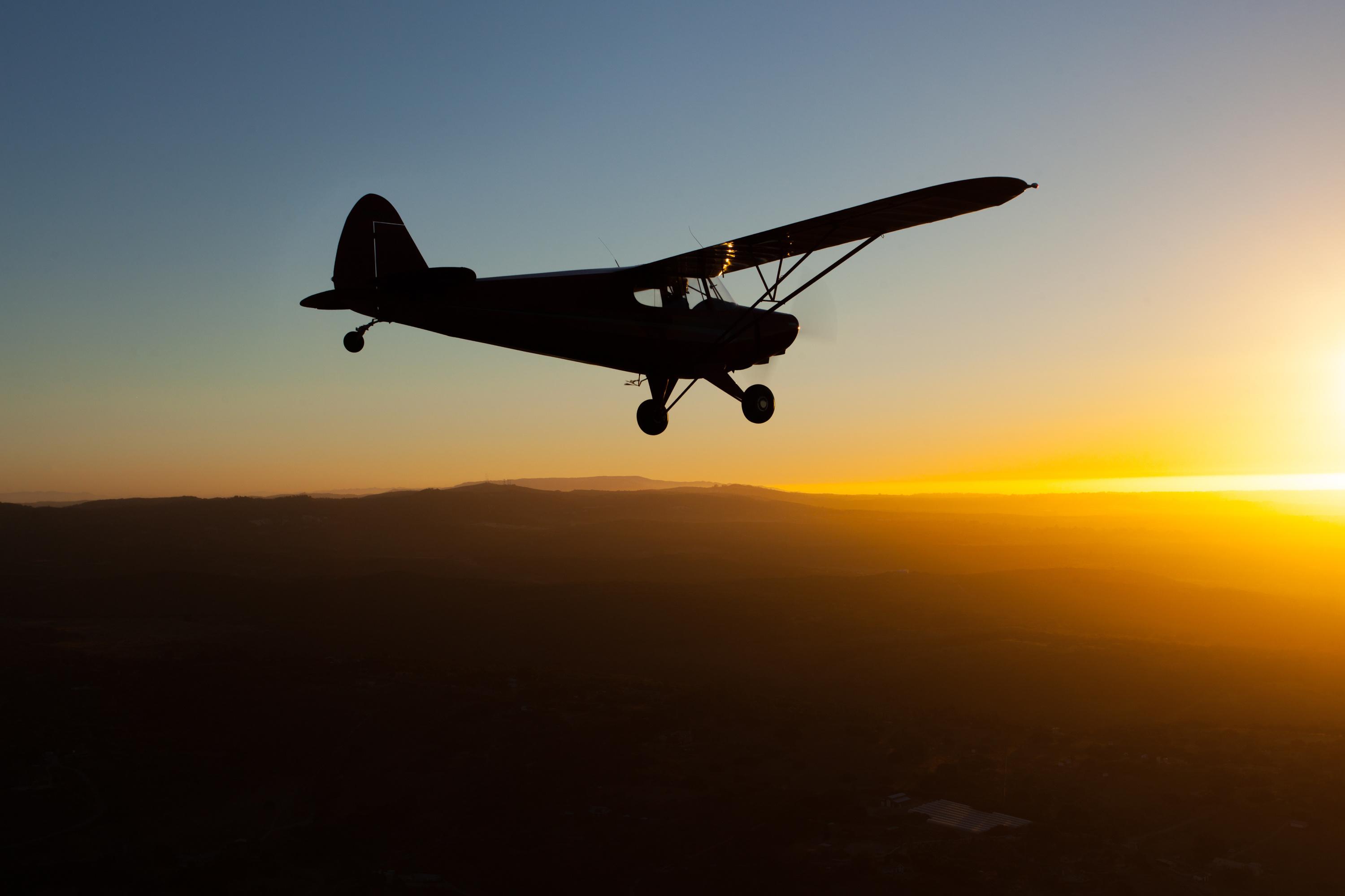 Un petit avion avec trois Français à bord porté disparu en Italie