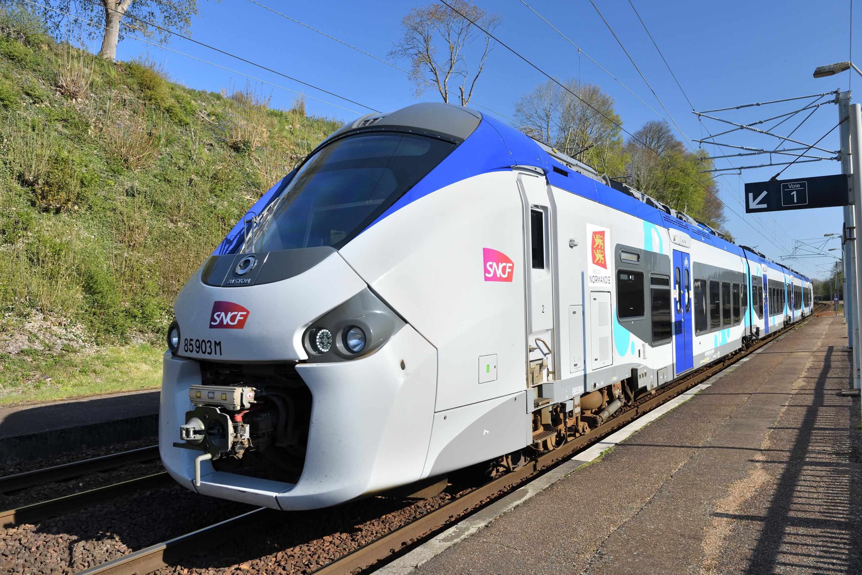 Train entre Lyon et Nantes : l'allongement du temps de trajet met-il en péril la ligne Intercités&nbsp;?