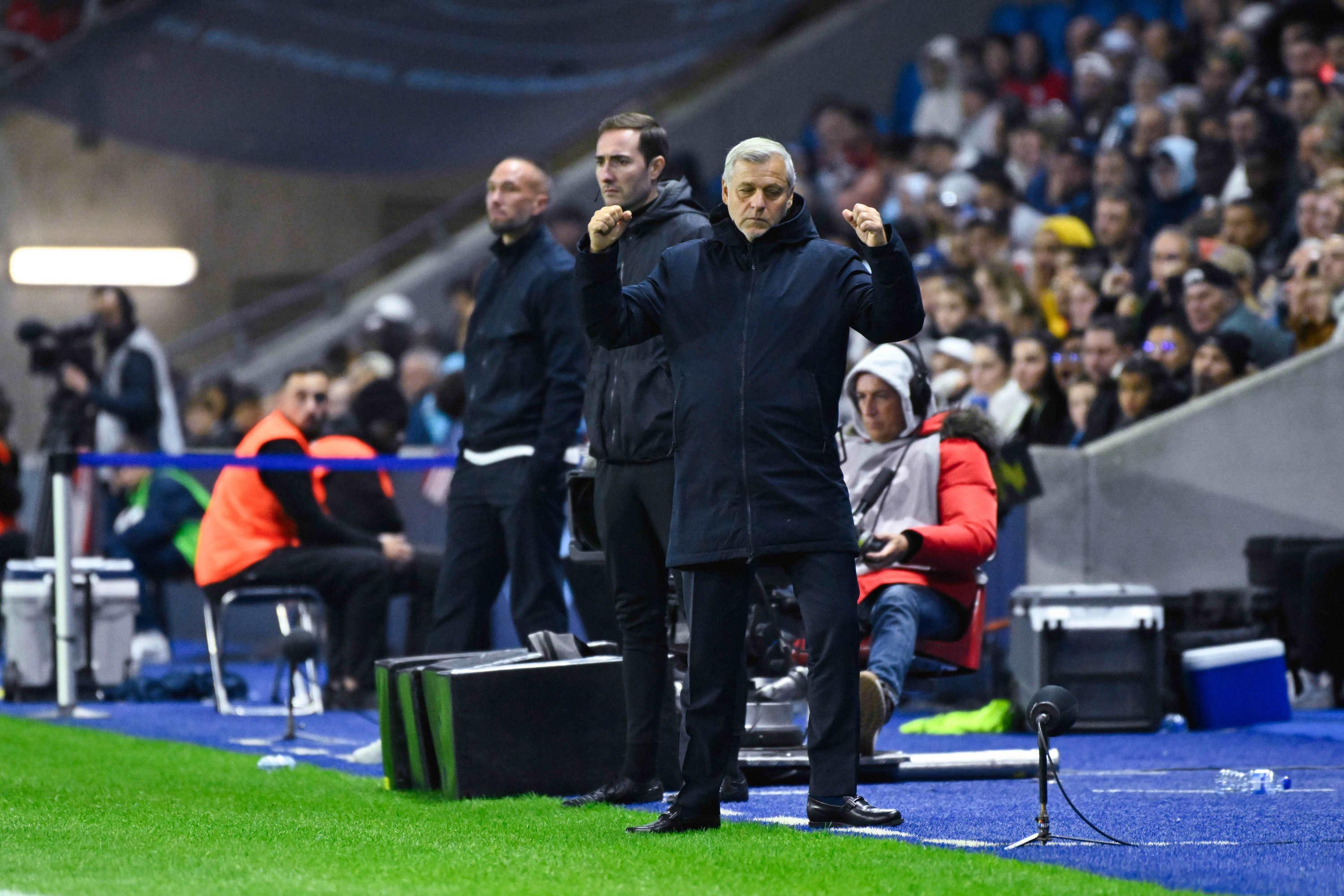 Lille-Real Madrid : «Chapeau à mes joueurs», Bruno Genesio «fier après le succès historique