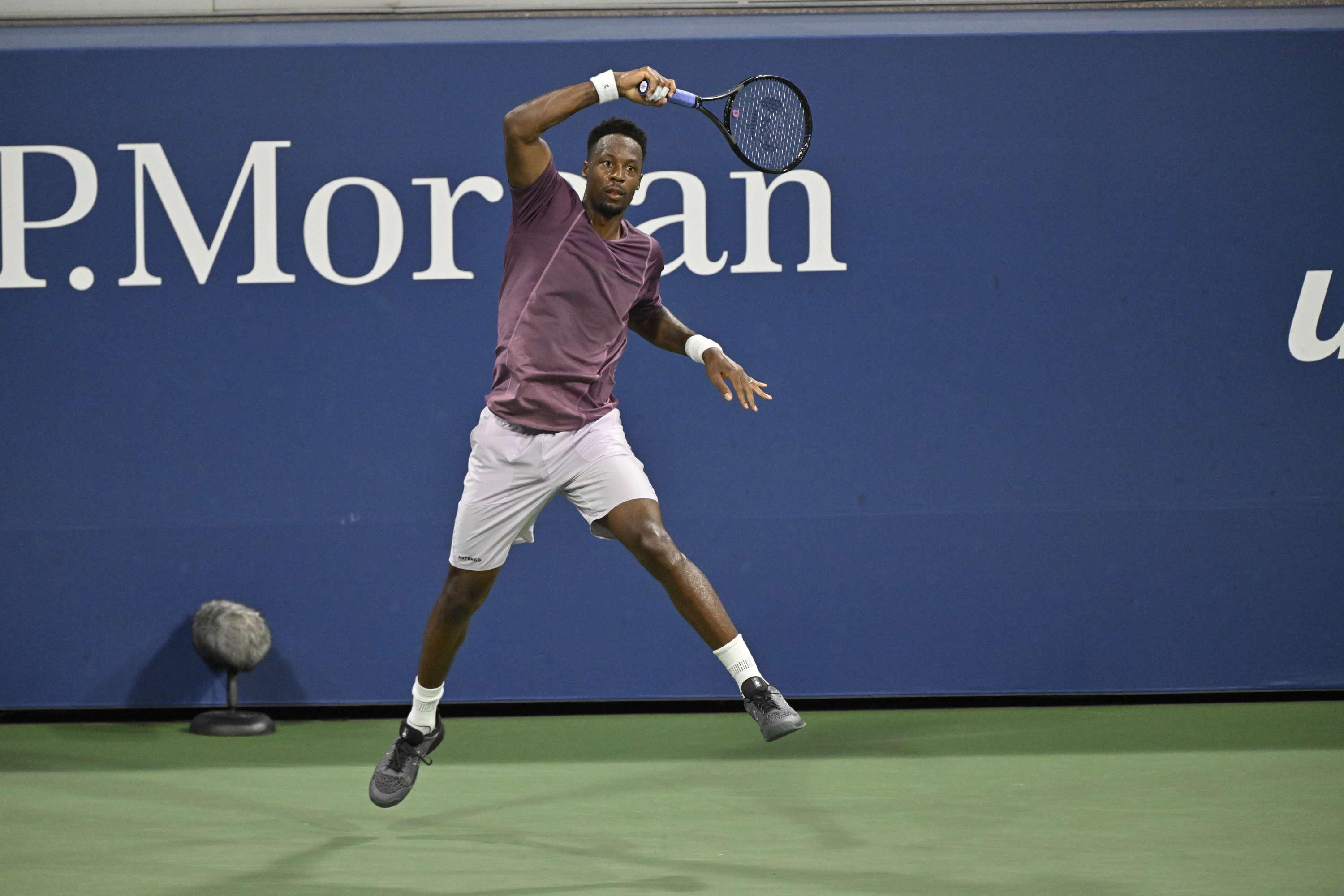 Tennis : Monfils bat Baez en trois sets et se qualifie pour le troisième tour du tournoi de Shanghai