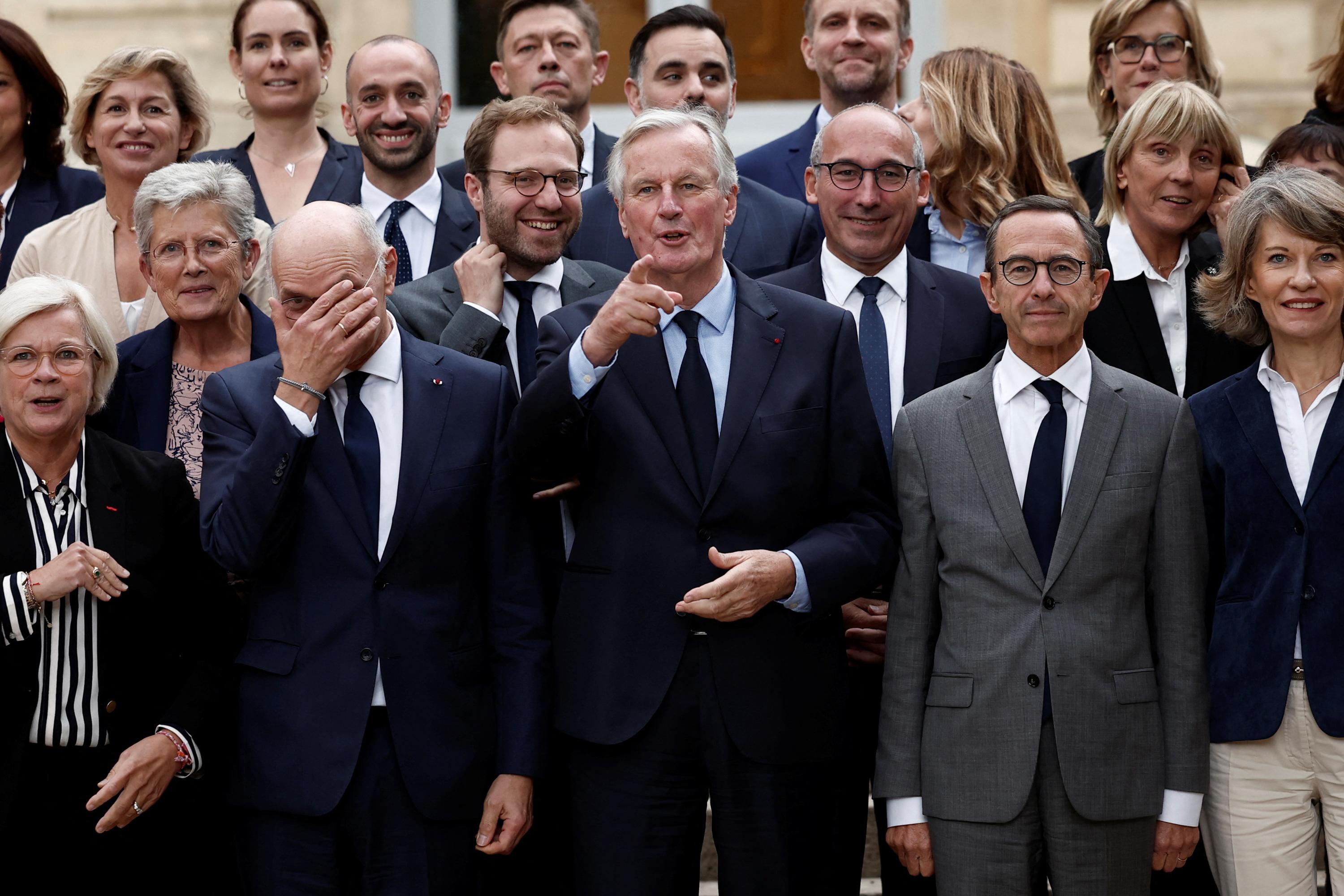 Barnier coache ses ministres, Glucksmann snobe Faure... Les indiscrets du Figaro