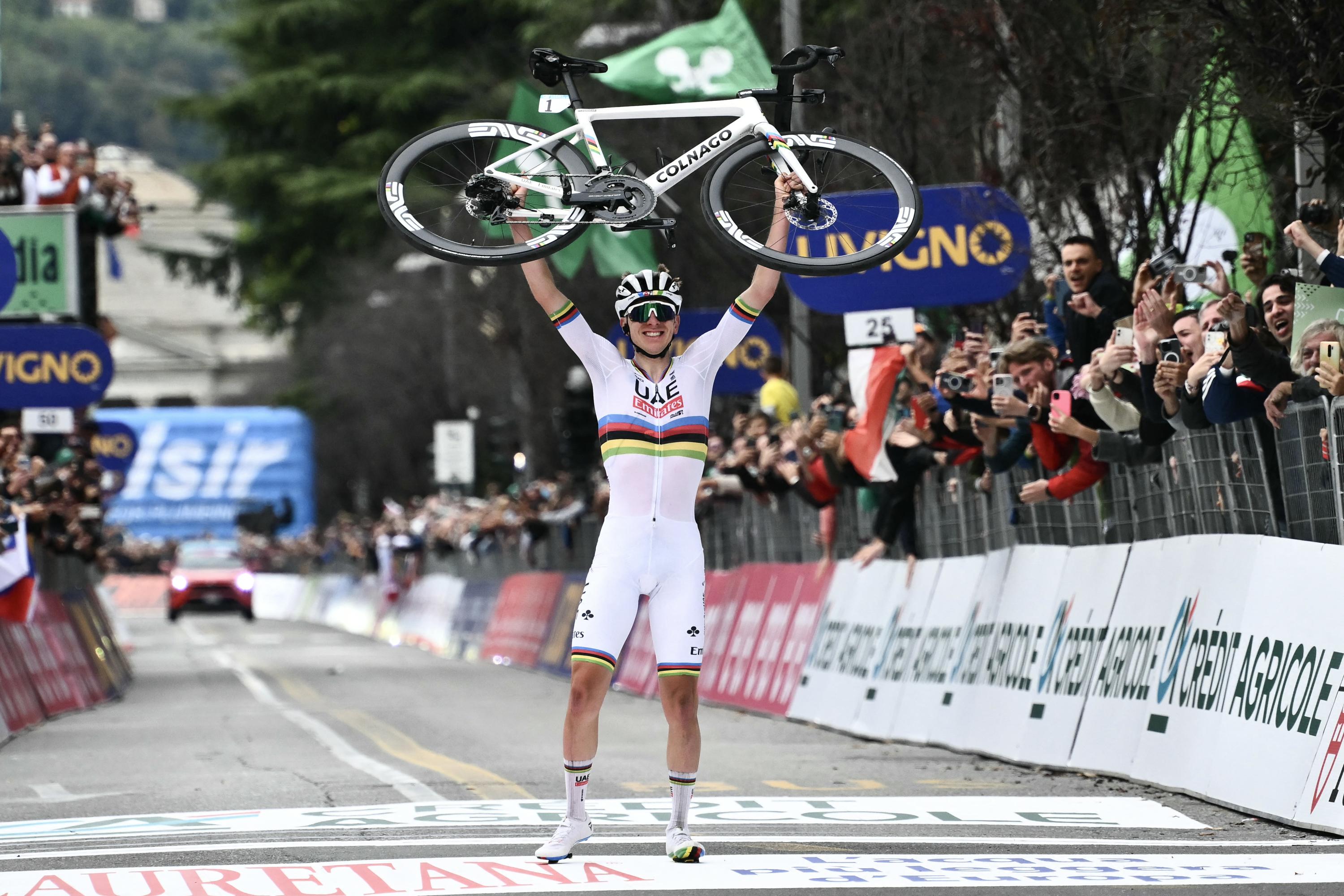 Tour de Lombardie : exceptionnel Tadej Pogacar, vainqueur en solitaire pour la quatrième fois de suite