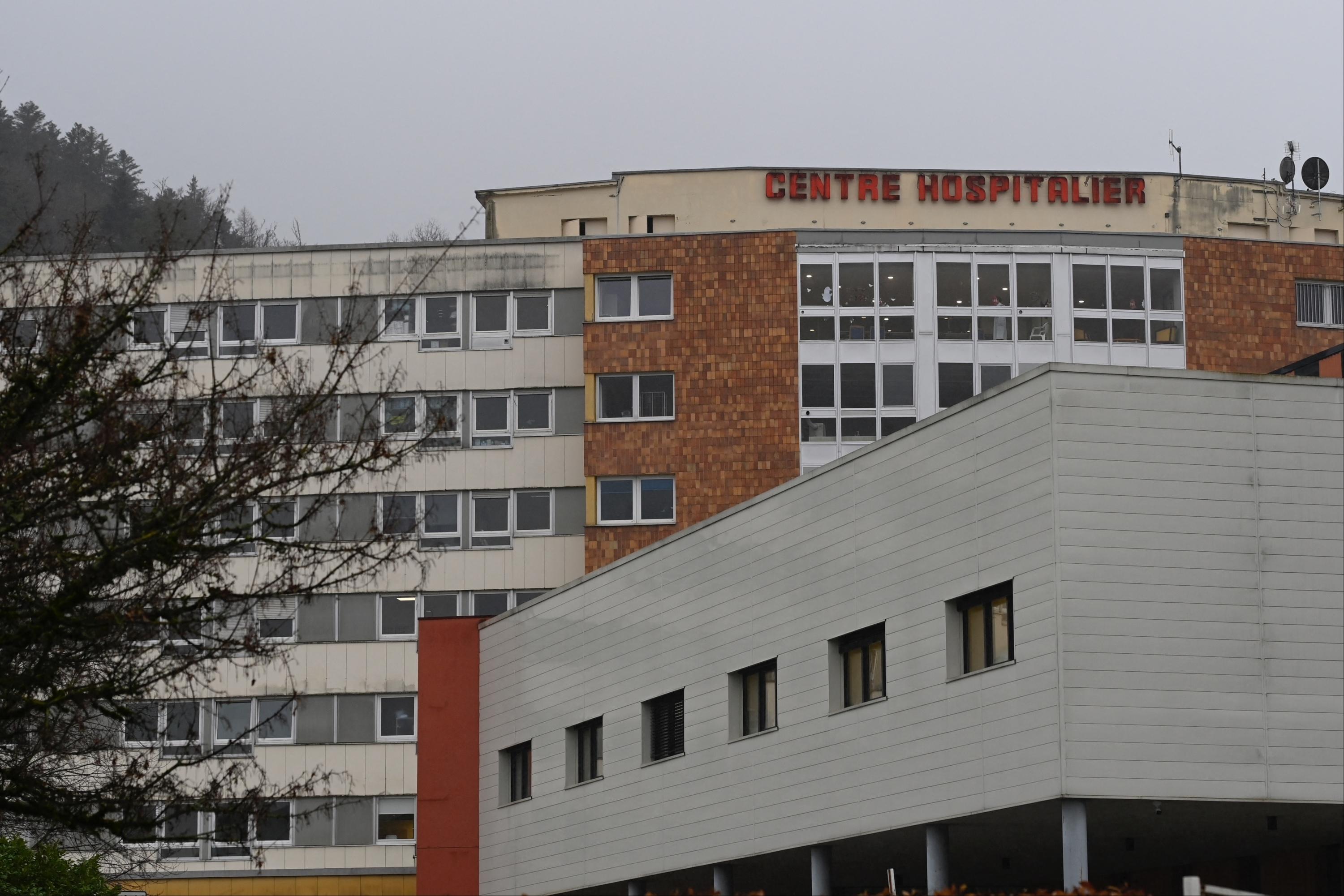 Vosges: manifestation pour le maintien des services de l'hôpital de Remiremont