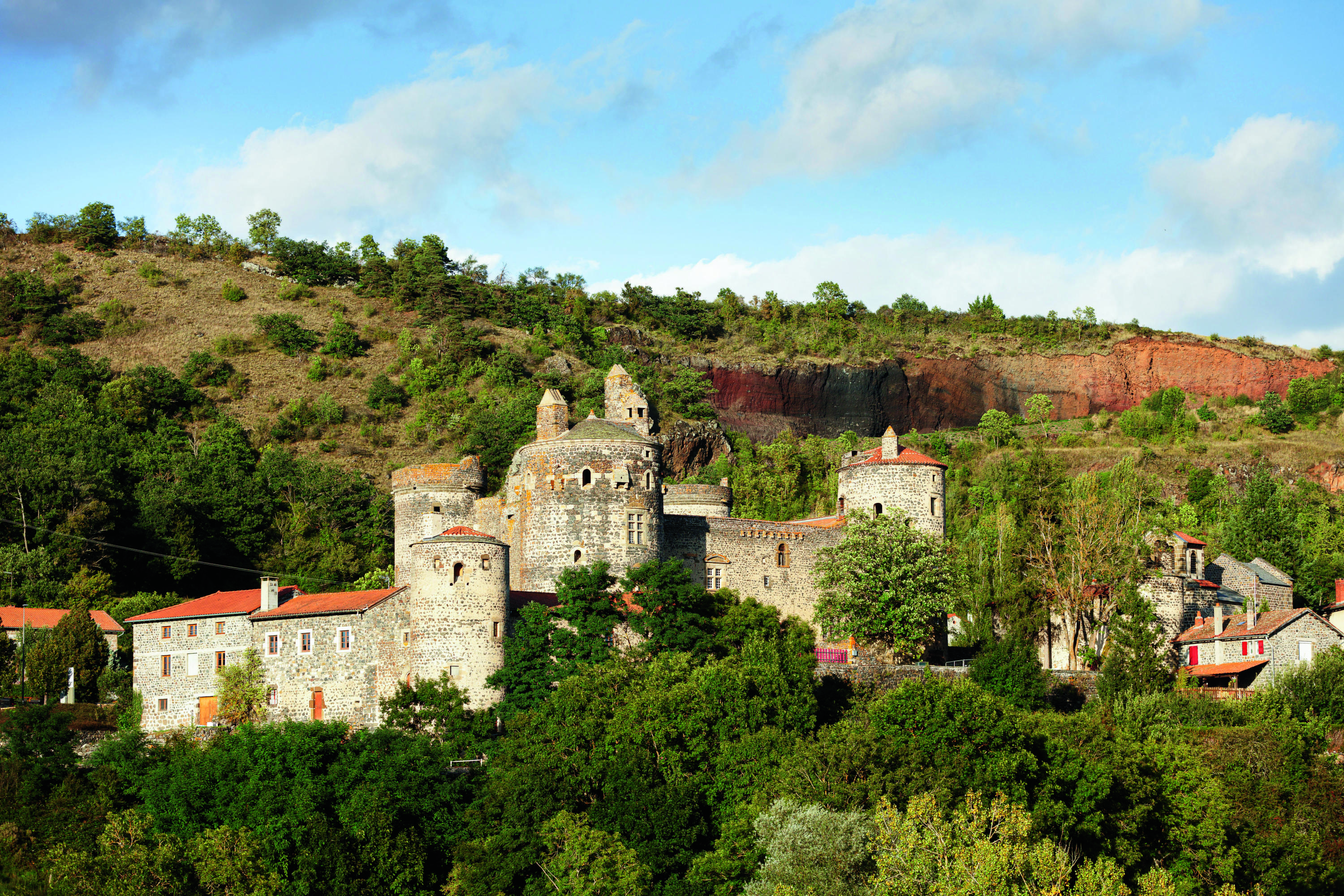 Saint-Vidal, la seconde vie d'une forteresse millénaire