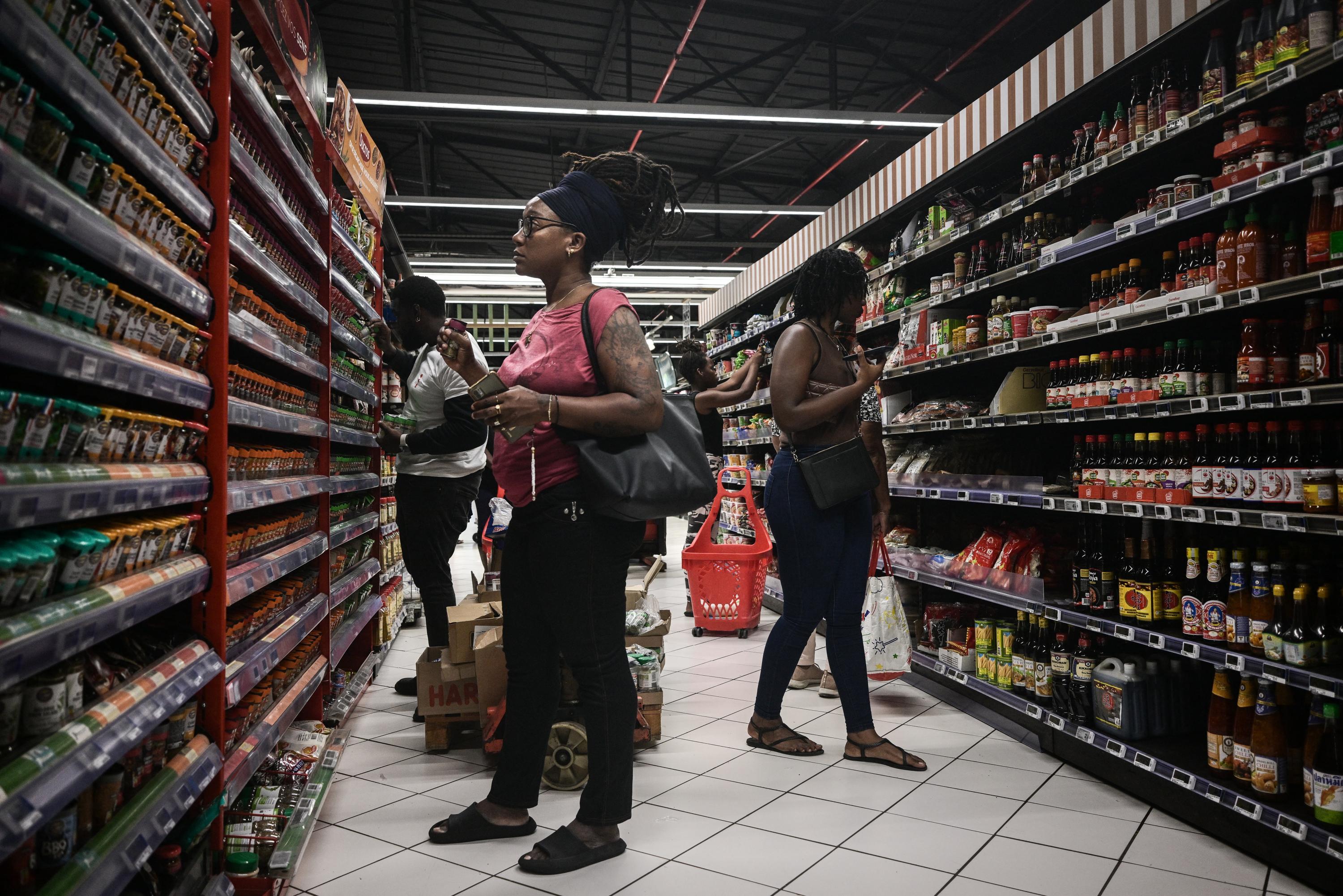 Comment l’État veut baisser les prix alimentaires de 20% pour lutter contre «la vie chère» en Martinique