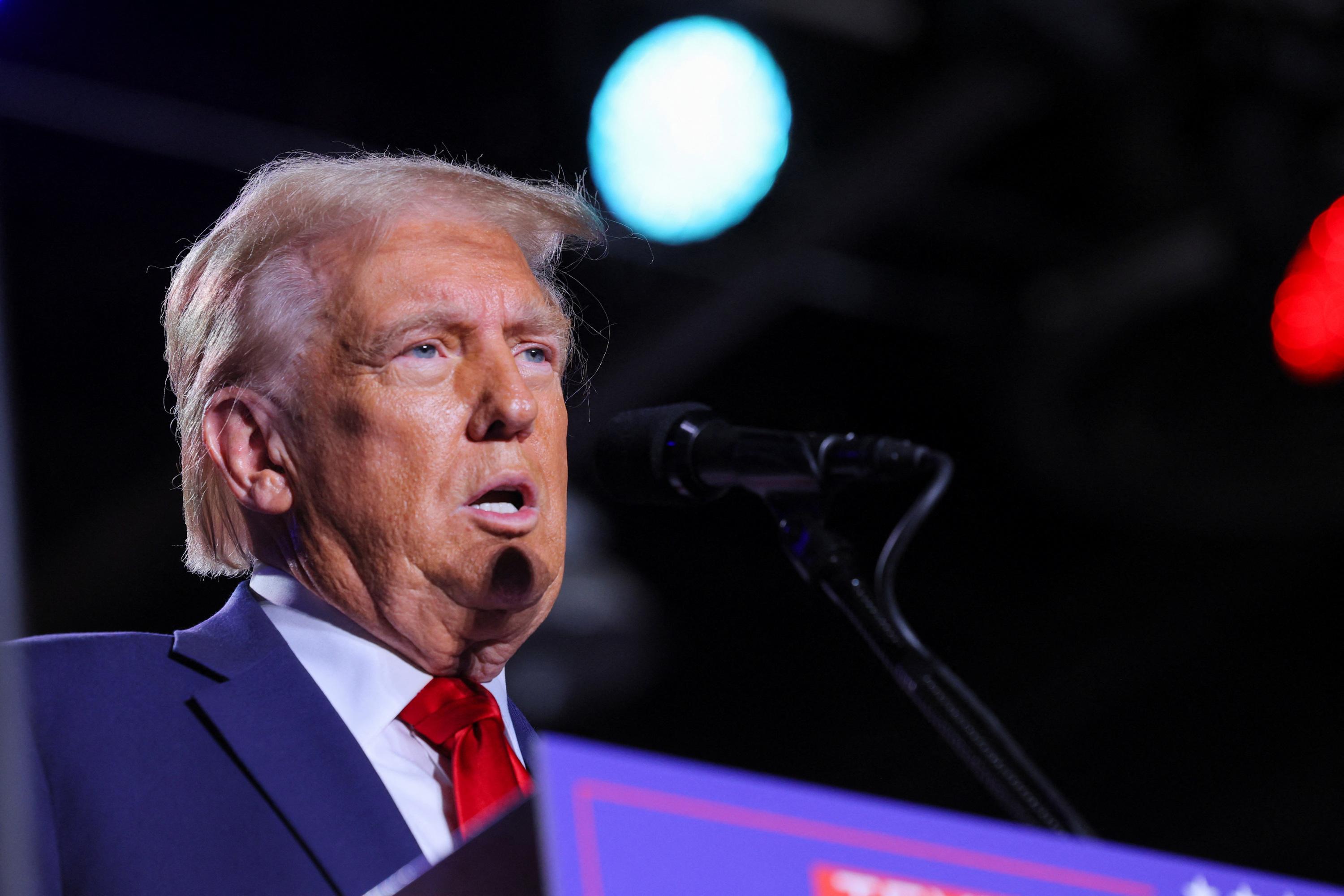 «Oh mon Dieu, c'est incroyable» : Donald Trump commente ce qu’il a vu dans la douche du golfeur Arnold Palmer