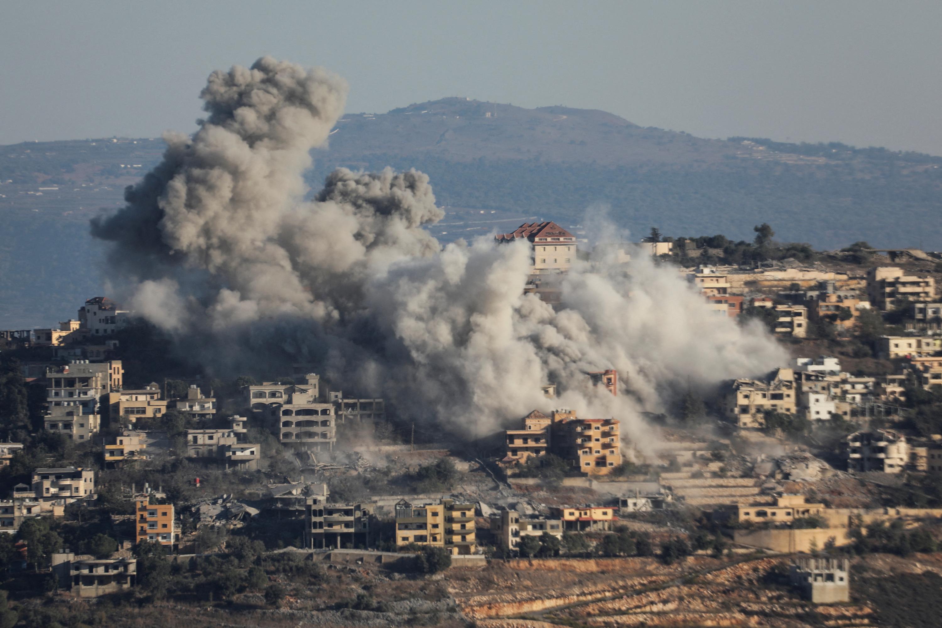 L'armée israélienne avertit qu'elle va frapper un groupe finançant le Hezbollah