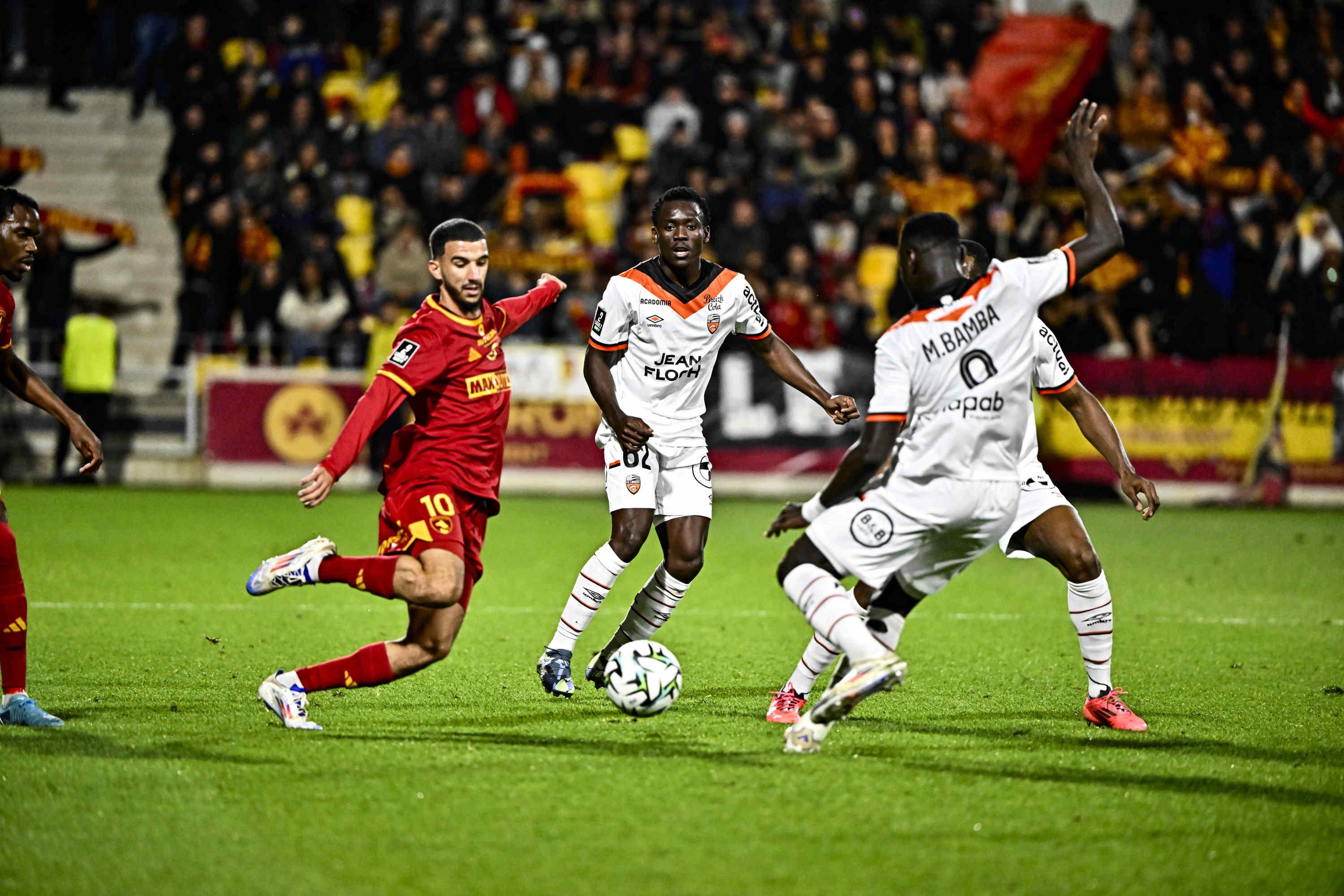 Ligue 2 : Lorient rate l’occasion de prendre la tête, Dunkerque sur le podium