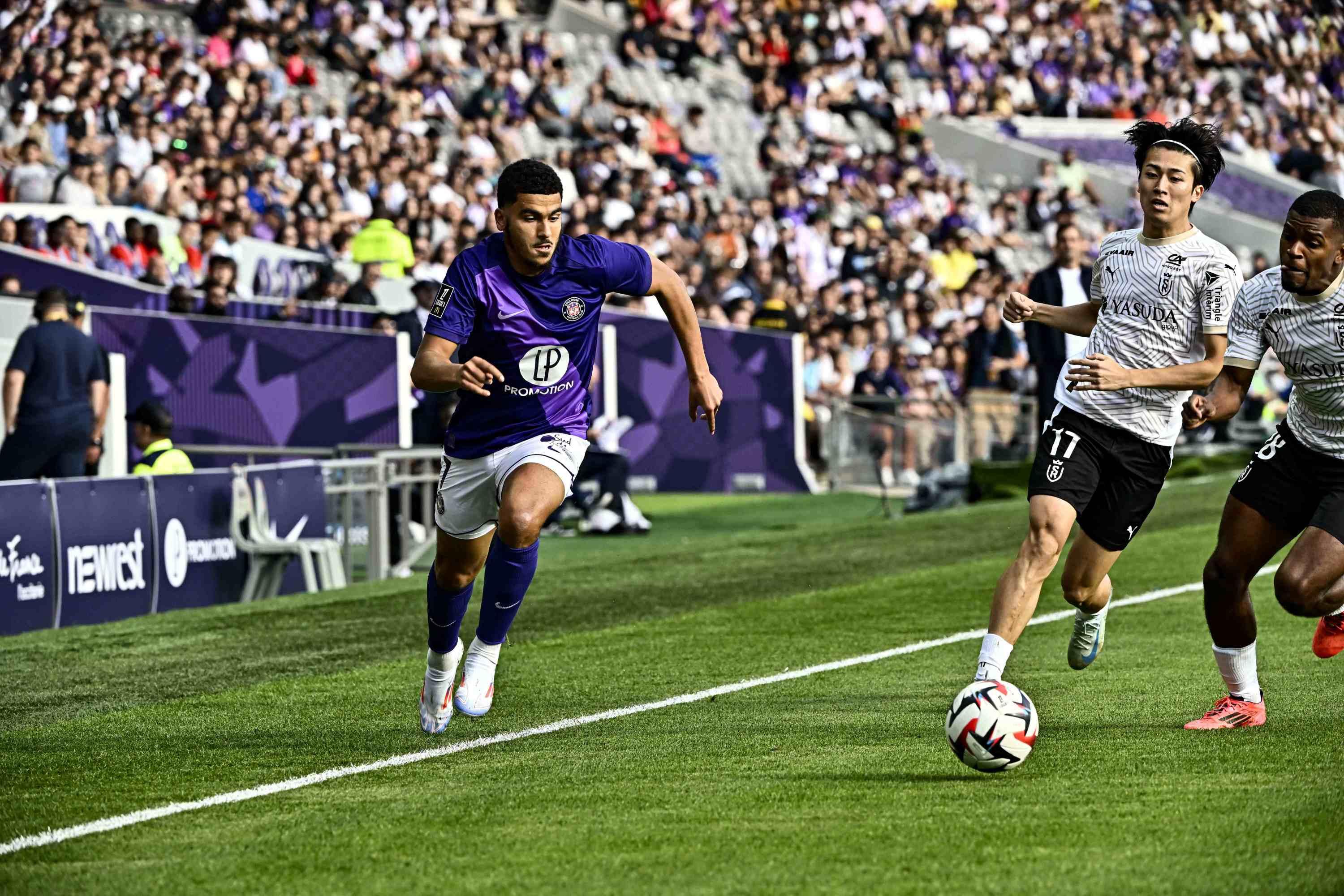 Ligue 1 : sur le fil, Toulouse enchaîne et plonge encore un peu plus Reims dans le doute