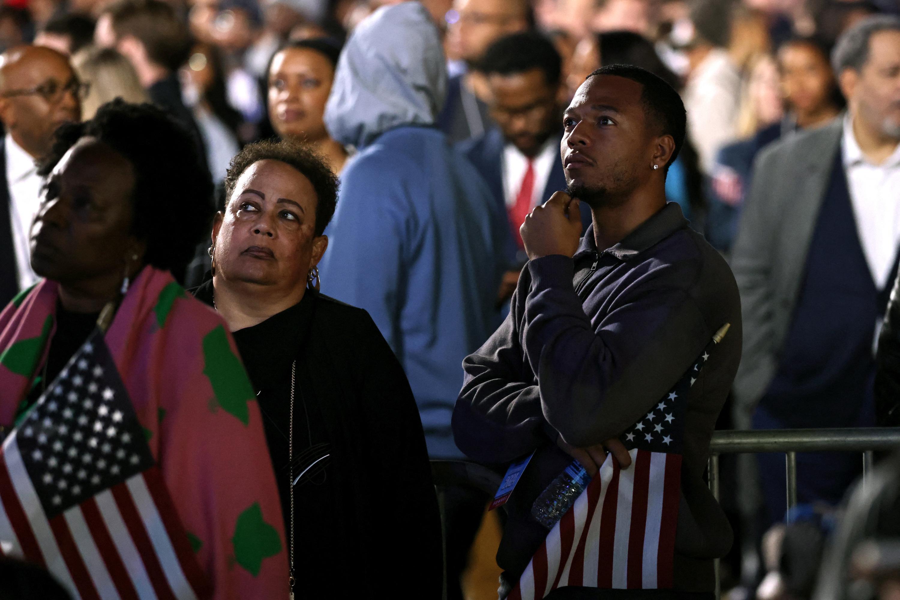 «Je suis préoccupé» : à l’université Howard de Washington, les partisans de Kamala Harris sont passés de l’euphorie à l’anxiété