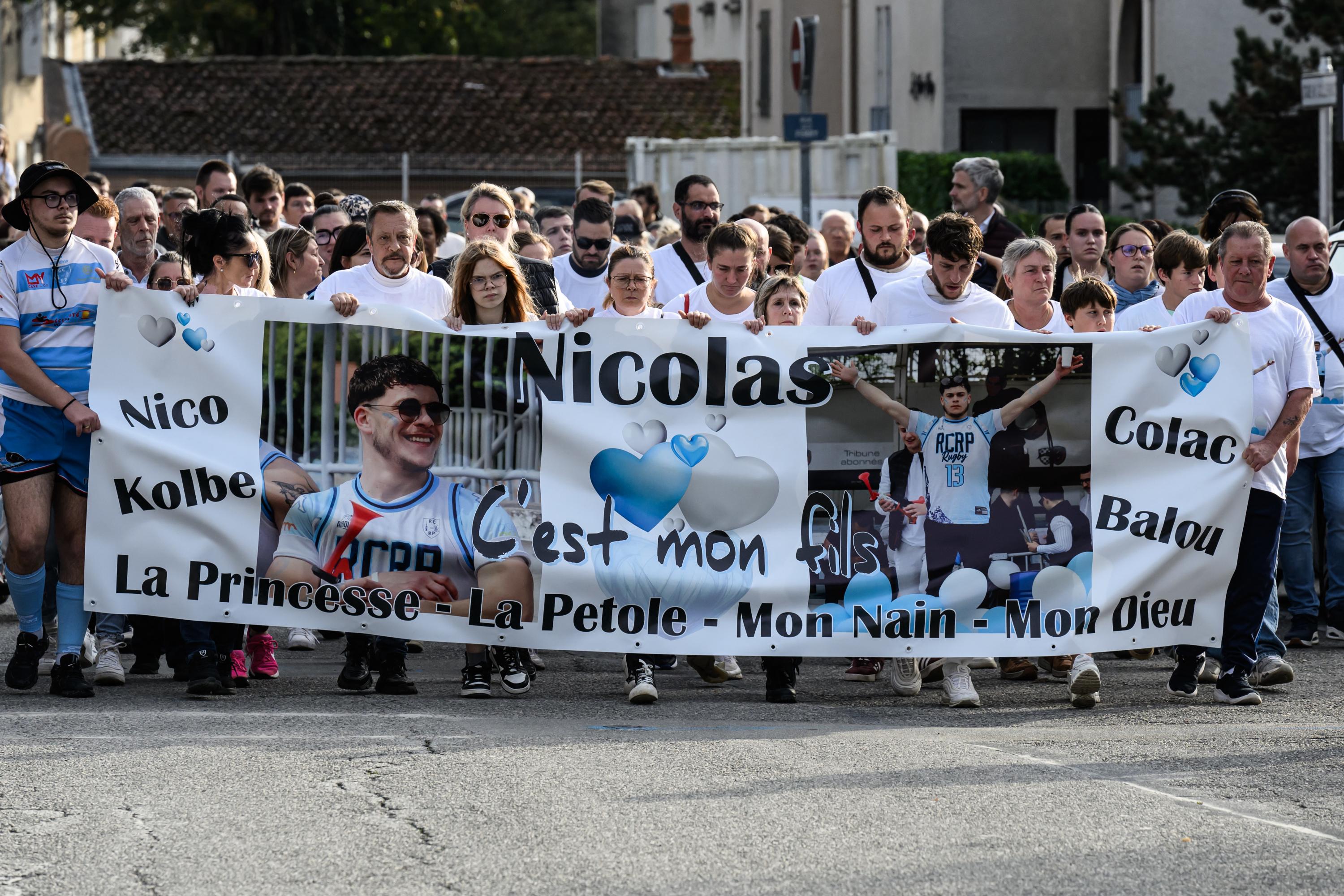 Mort de Nicolas dans une fusillade près de Valence : un millier de personnes défilent en son hommage