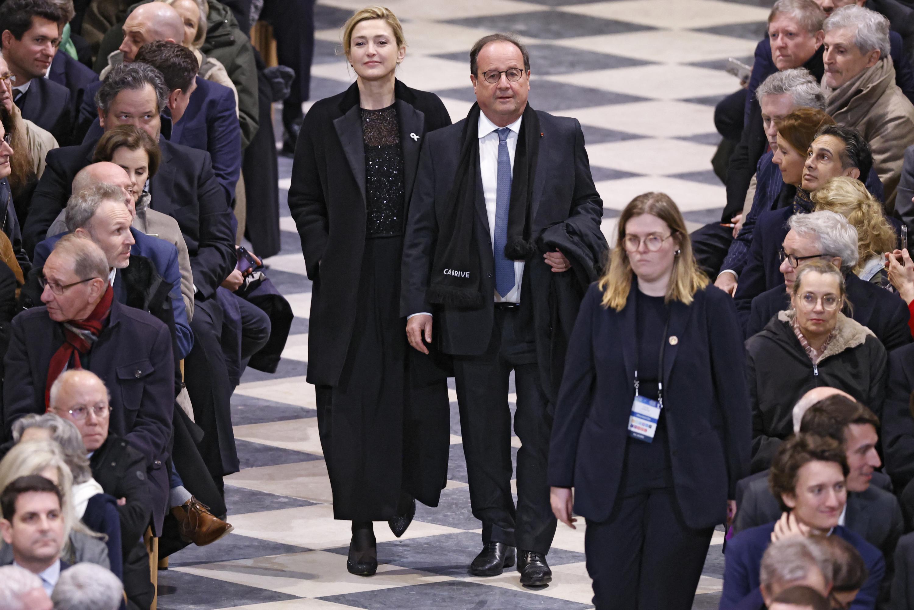 Carole Bouquet, Salma Hayek, Julie Gayet... Les personnalités présentes pour célébrer la réouverture de Notre-Dame