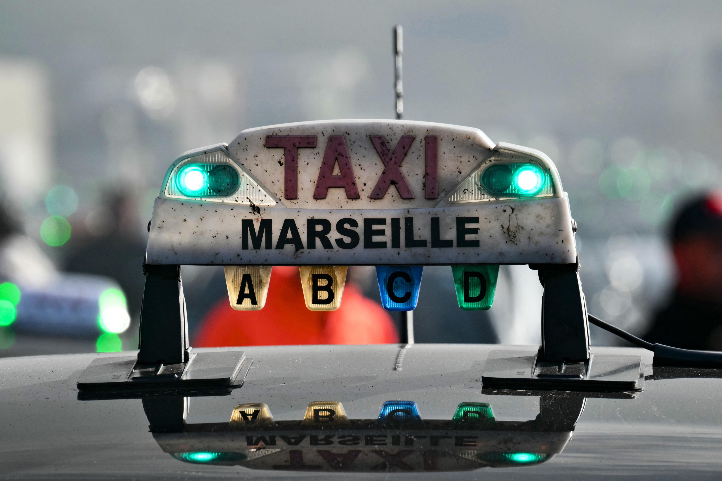 Marseille : une manifestation de taxis bloque une partie de l’A50